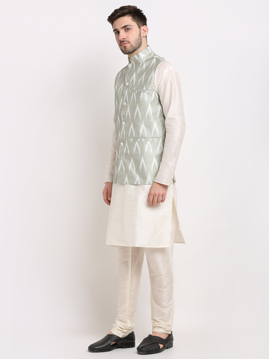 Jompers Men's Ikat Print Nehru Jacket & Kurta Pyjama ( Grey )