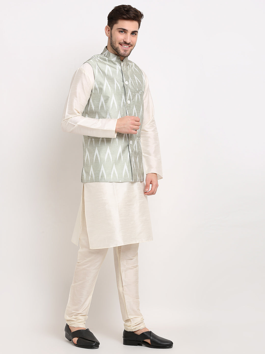 Jompers Men's Ikat Print Nehru Jacket & Kurta Pyjama ( Grey )