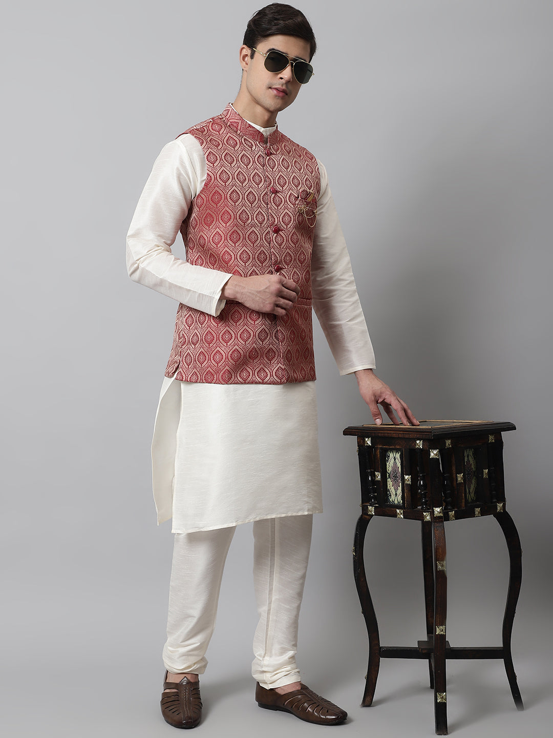 Jompers Men's Off White Solid Kurta Pyjama with Maroon Woven Design Nehru Jacket