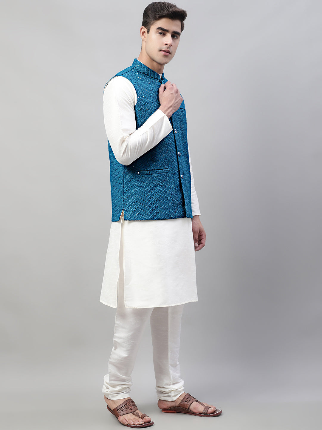 Jompers Men's White Solid Kurta Pyjama with Blue Embroidered Nehru Jacket