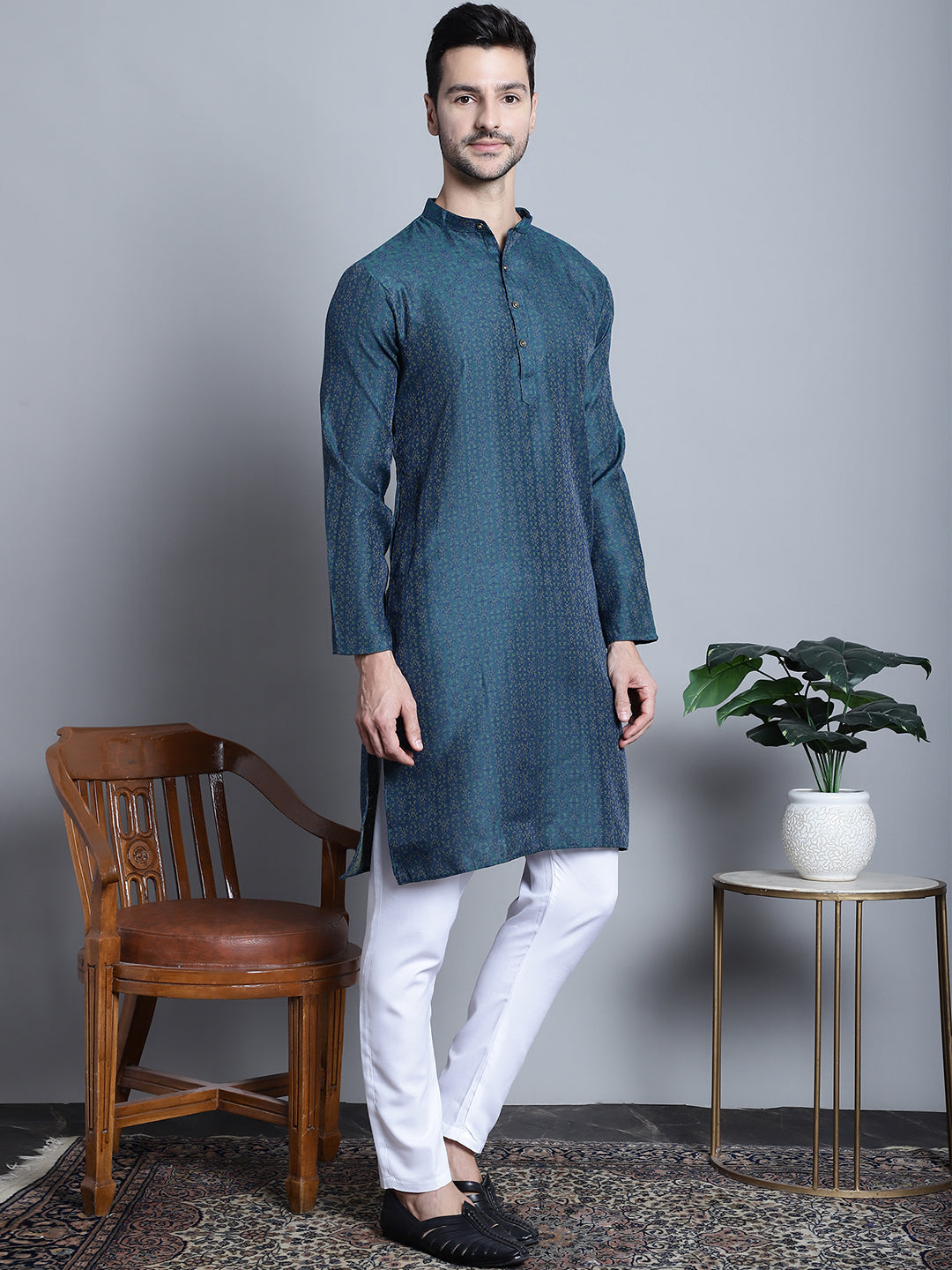 Jompers Men's Navy Blue Woven Design Kurta with Pyjamas