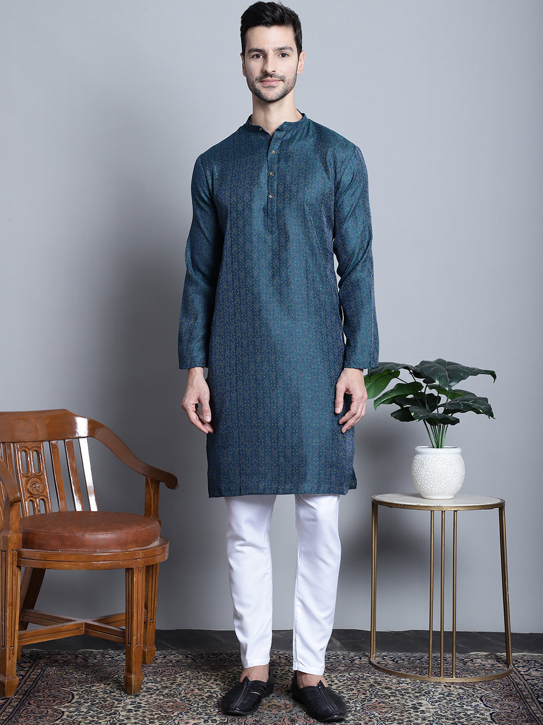 Jompers Men's Navy Blue Woven Design Kurta with Pyjamas