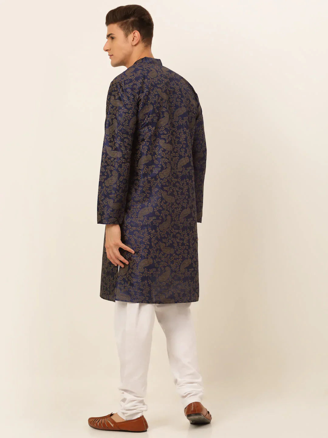 Jompers Men's Navy Blue Paisley Printed Kurta with Pyjama