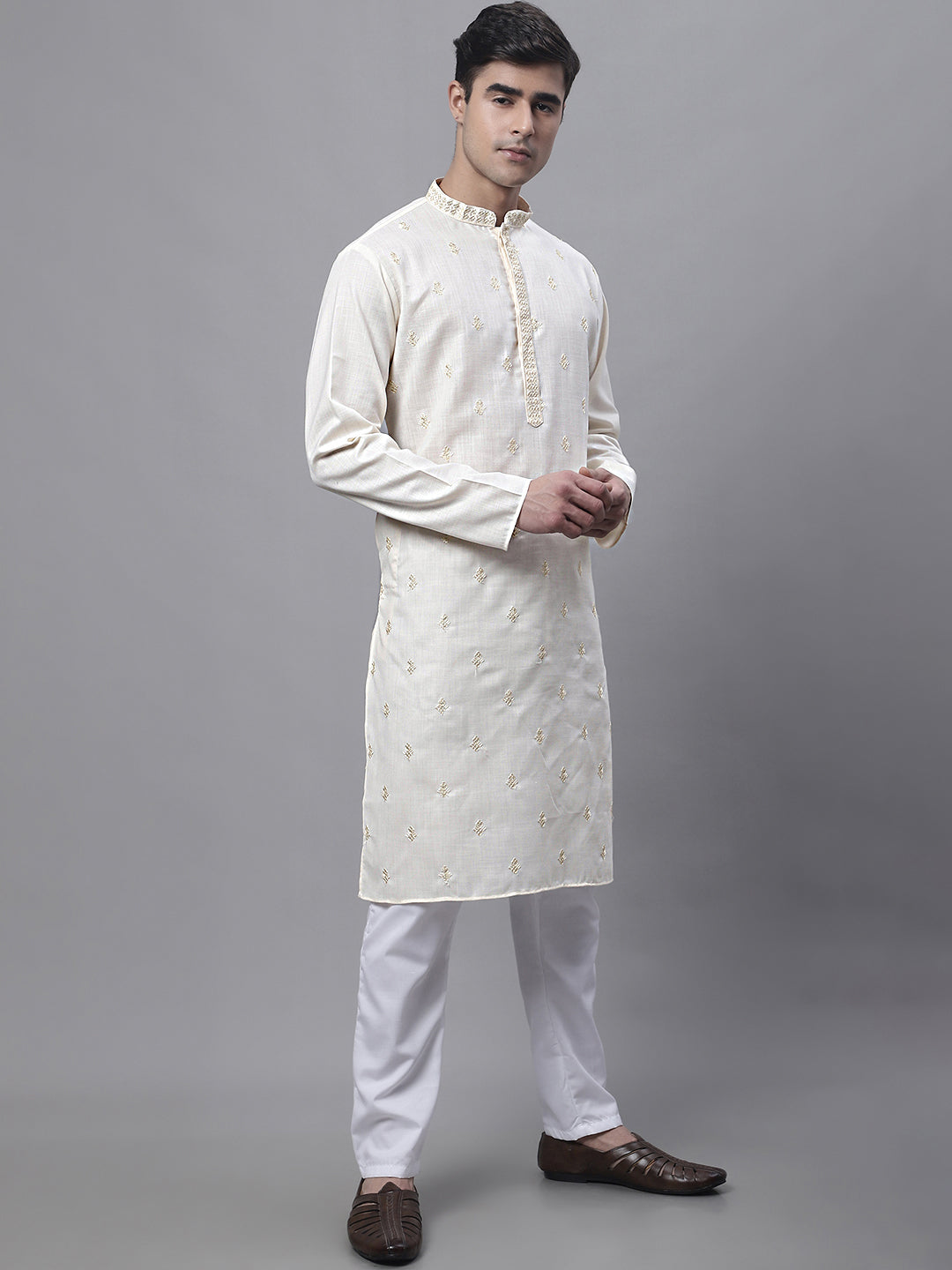 Jompers Men's White Embroidered Straight Kurta Pyjama Set