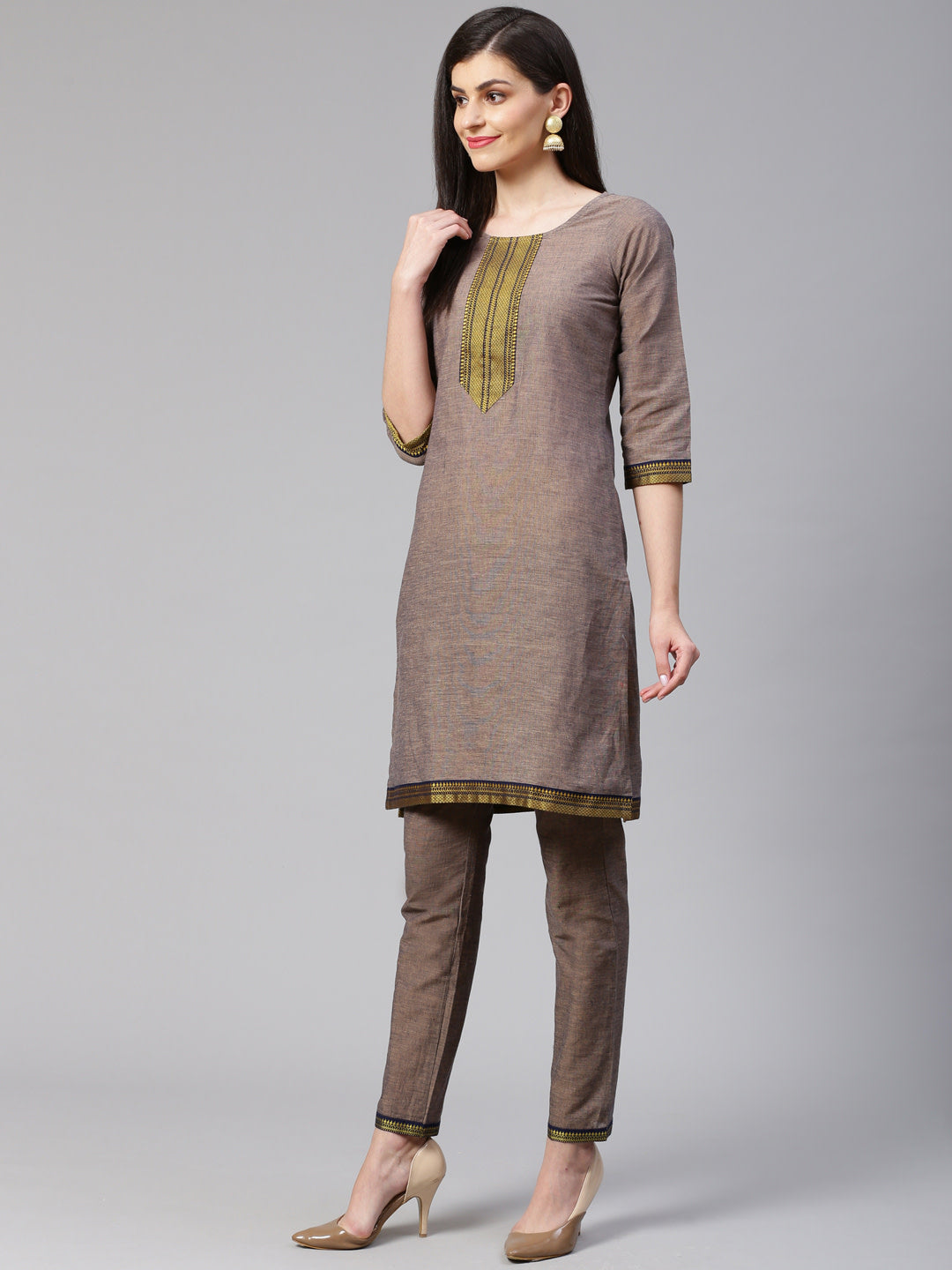 Jompers Women Grey Yoke Design Kurta with Trousers