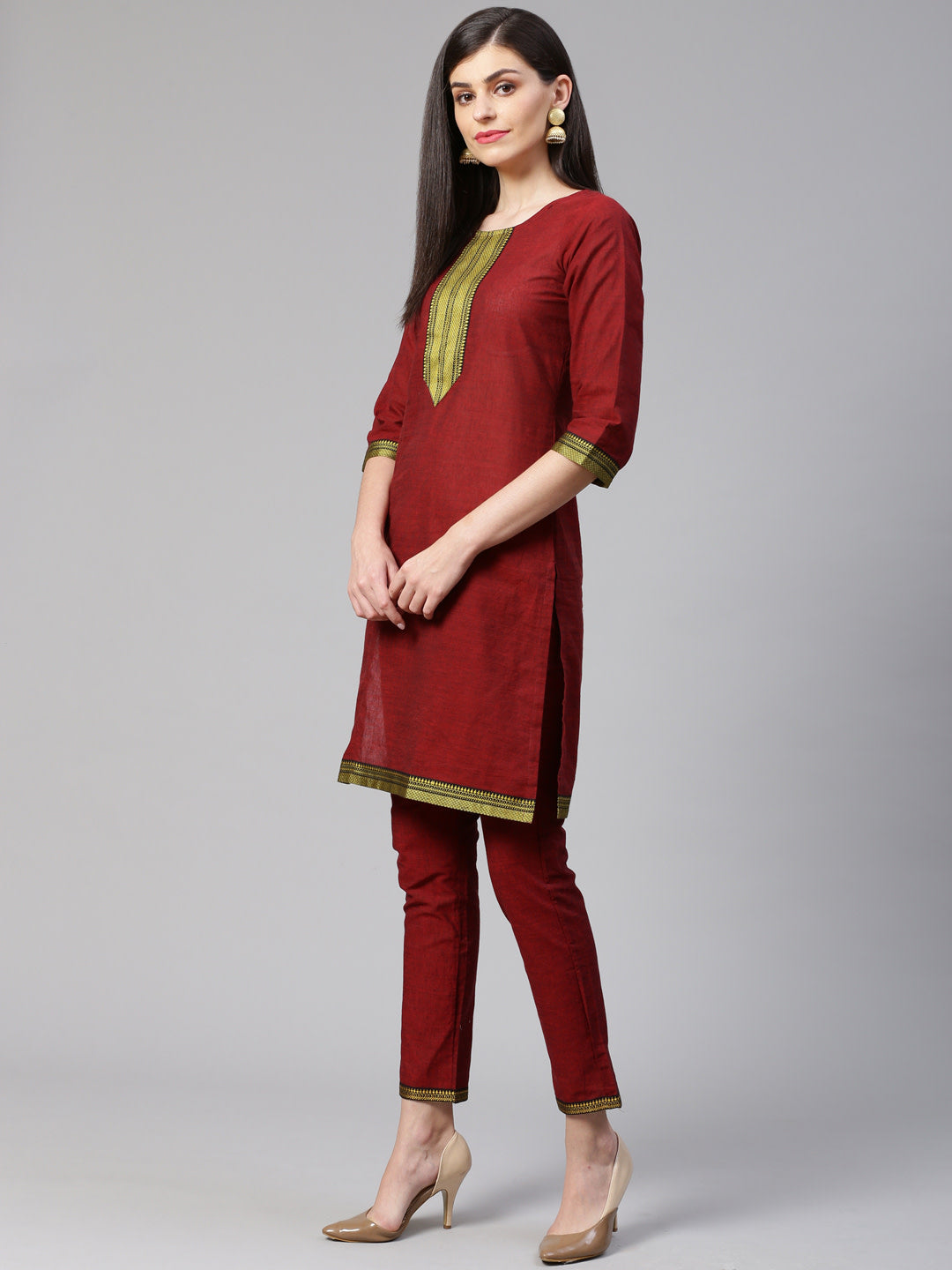 Jompers Women Maroon Yoke Design Kurta with Trousers
