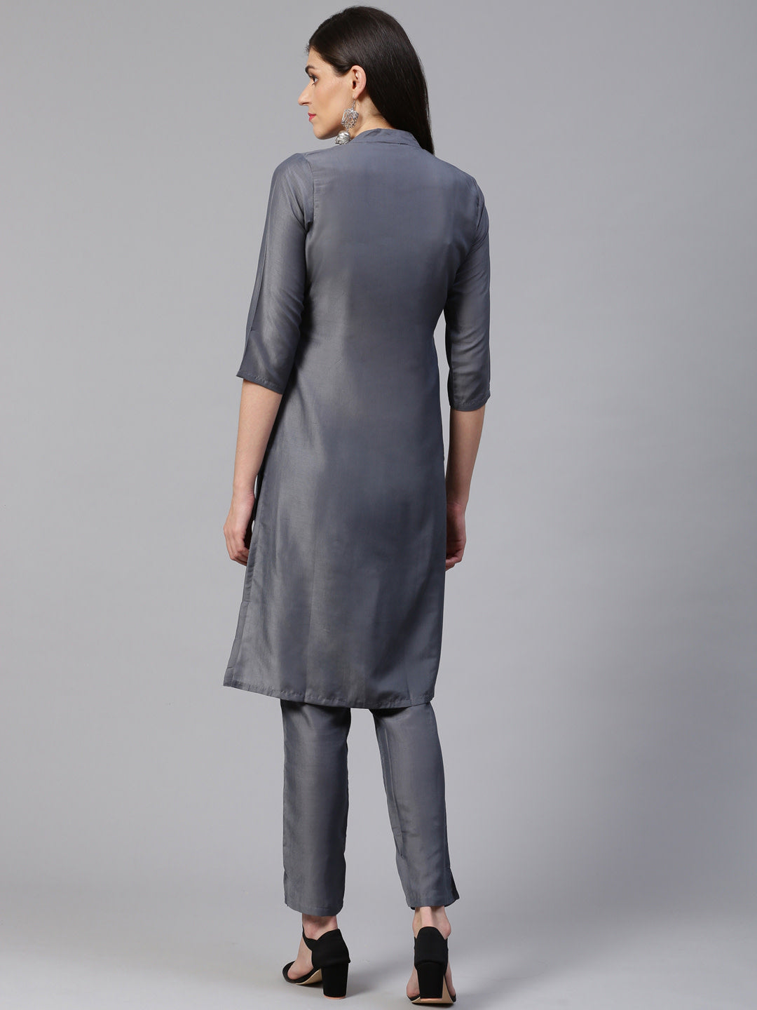 Jompers Women Grey Embroidered Solid Kurta with Trousers
