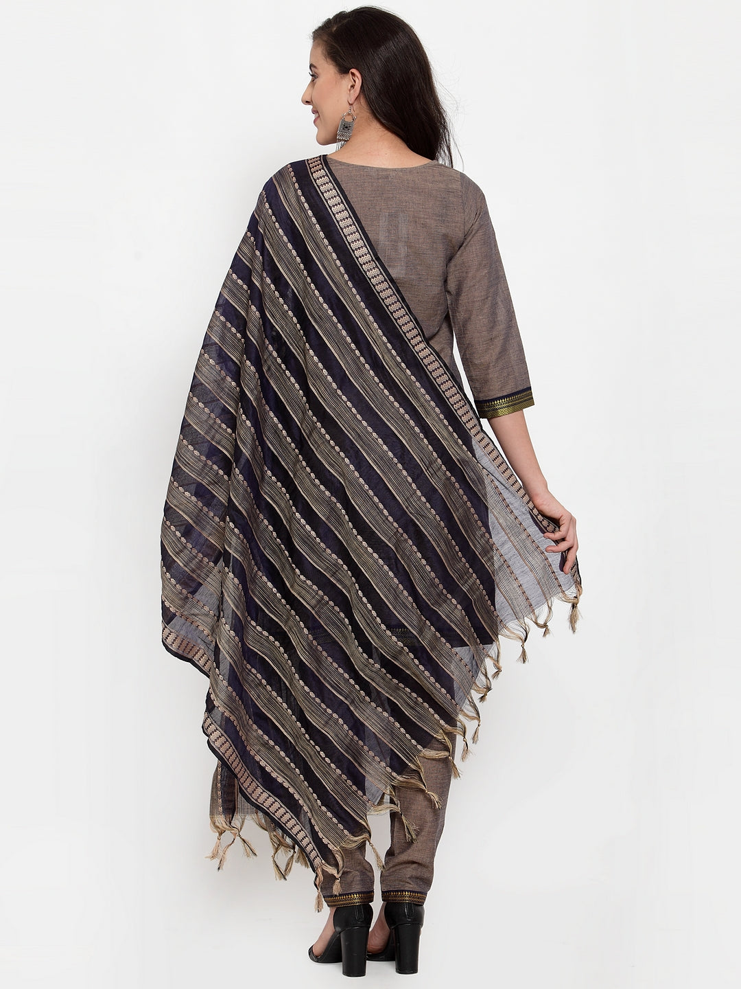 Jompers Women Grey Solid Kurta with Trousers And Dupatta