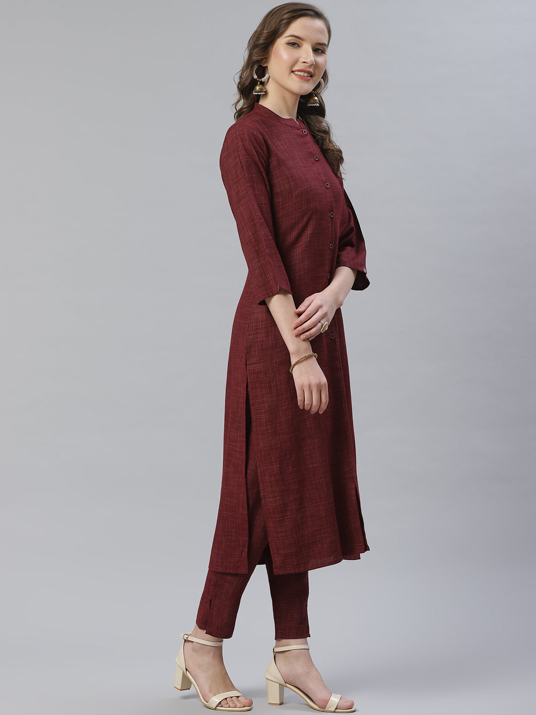 Jompers Women Burgundy & Beige Self Checked Kurta with Trousers & Dupatta