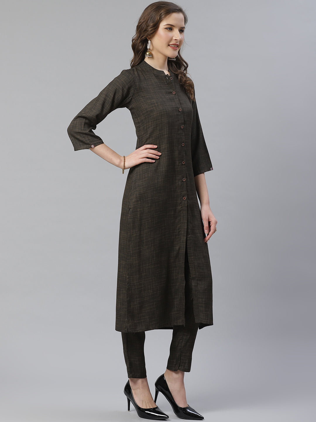 Jompers Women Charcoal Grey & Beige Self Checked Kurta with Trousers & Dupatta (Olive)