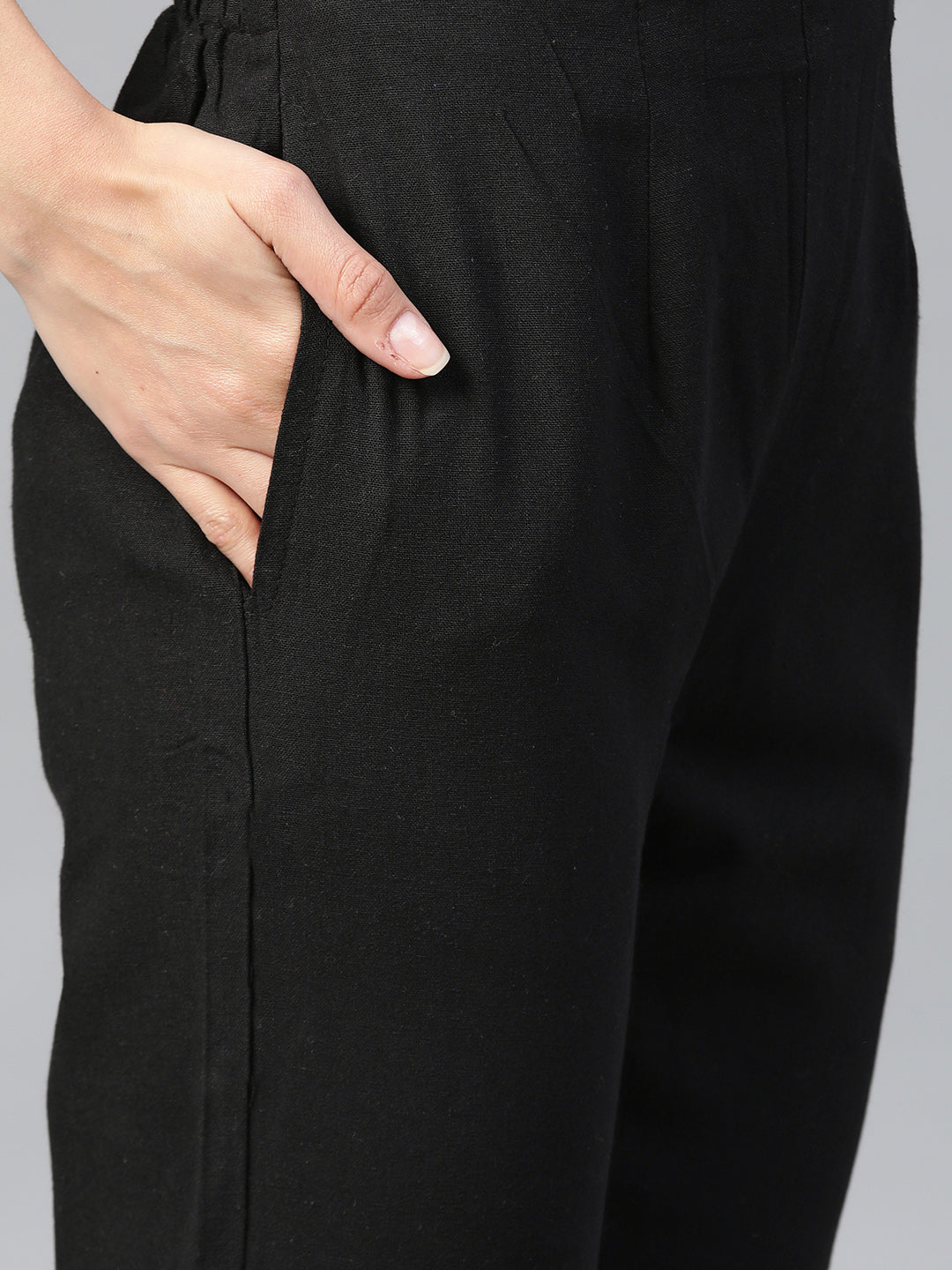 Jompers Women Black & Grey Solid Kurta with Trousers & Dupatta