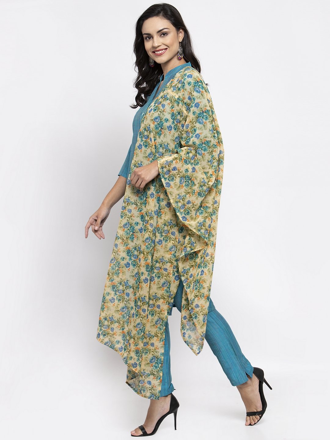 Jompers Women Blue & Green Self-Striped Kurta with Trousers & Floral Georgette Dupatta