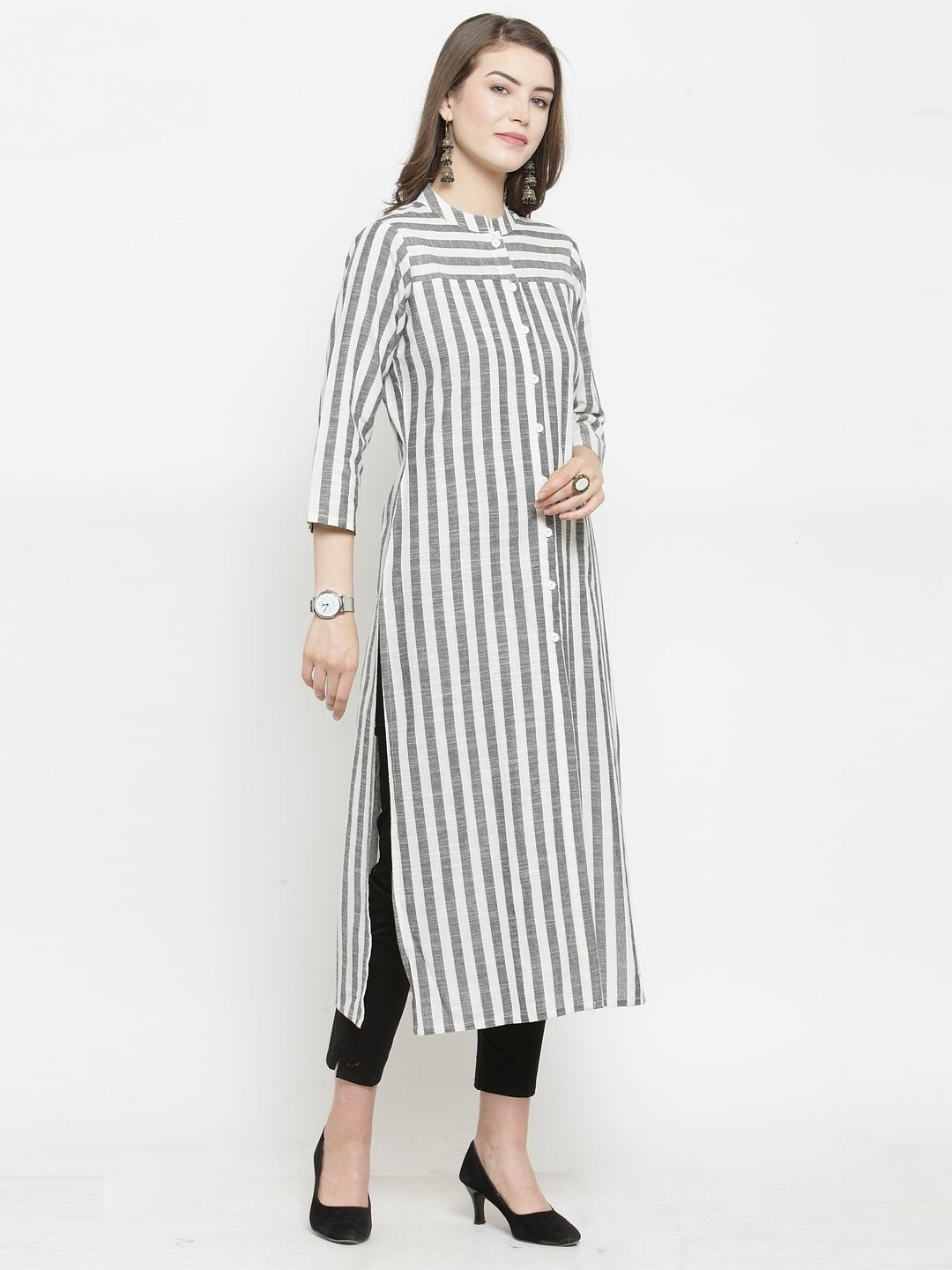 Jompers Women Grey & Off-White Striped Cotton Straight Kurta