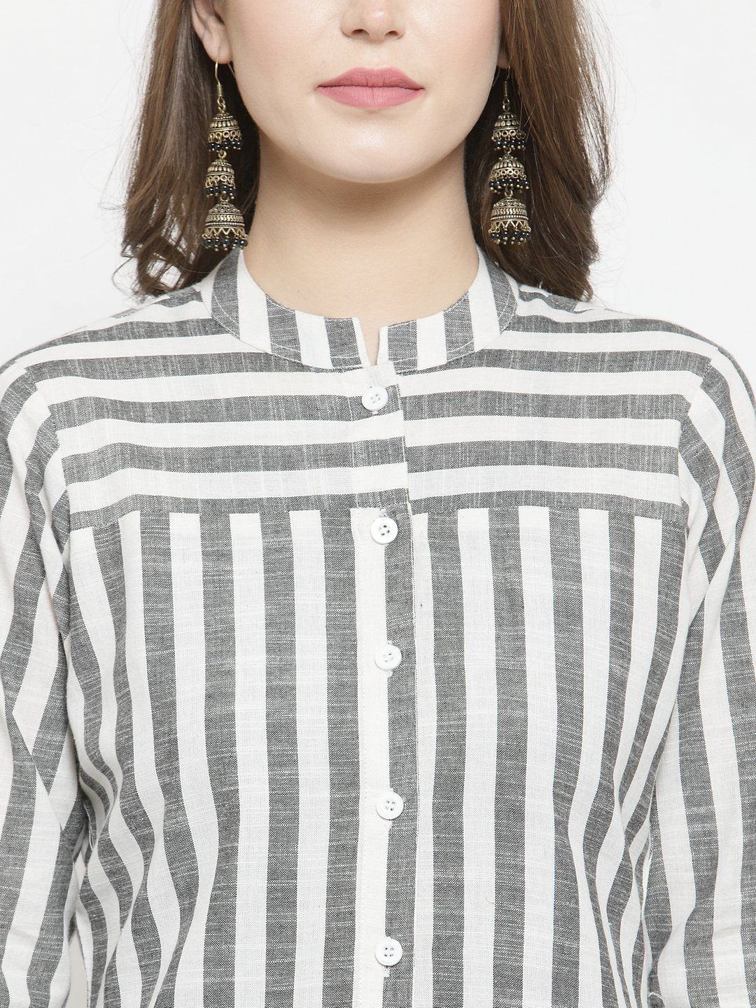 Jompers Women Grey & Off-White Striped Cotton Straight Kurta