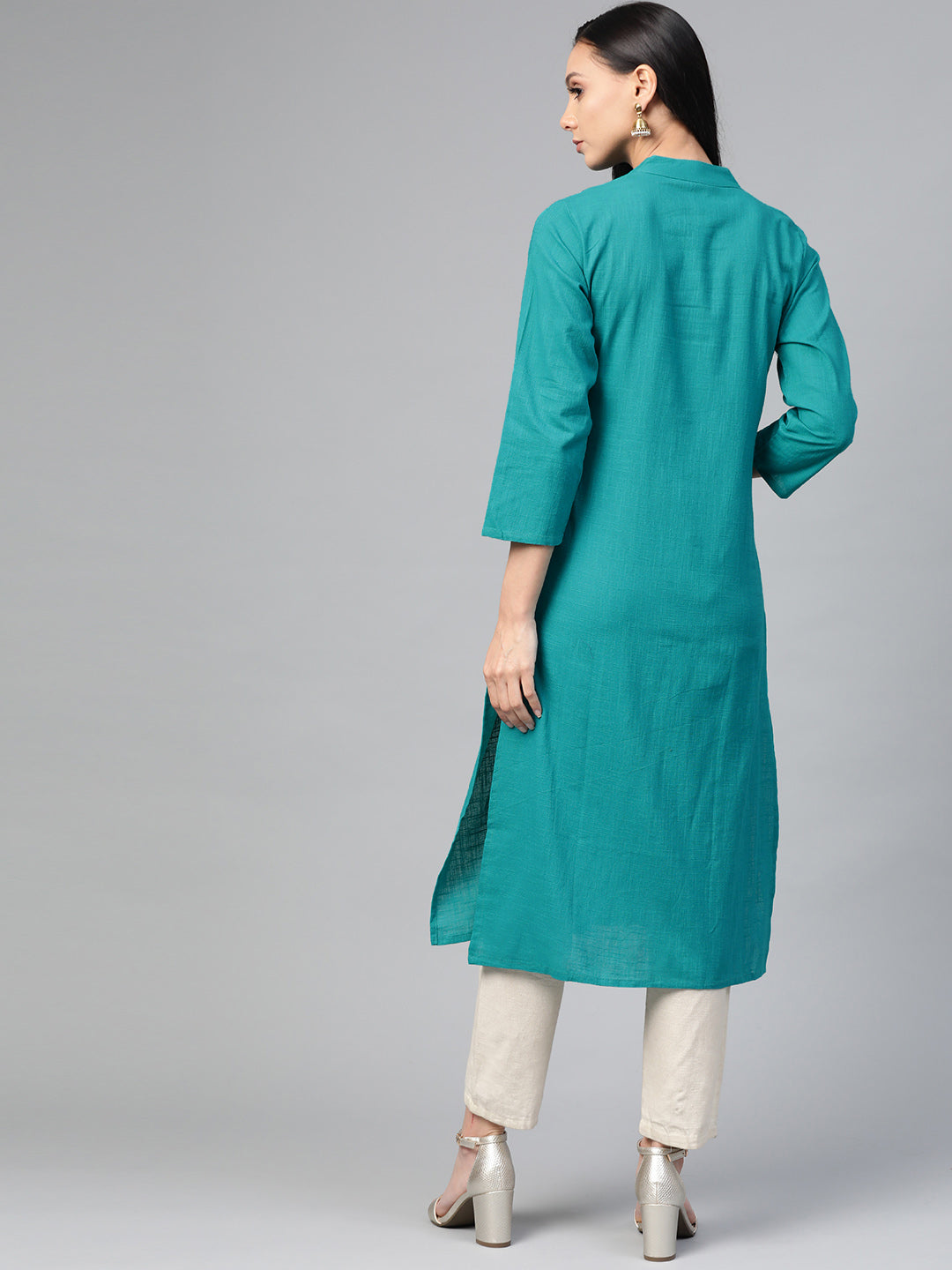 Jompers Women Green Embroidered Detail Straight Kurta