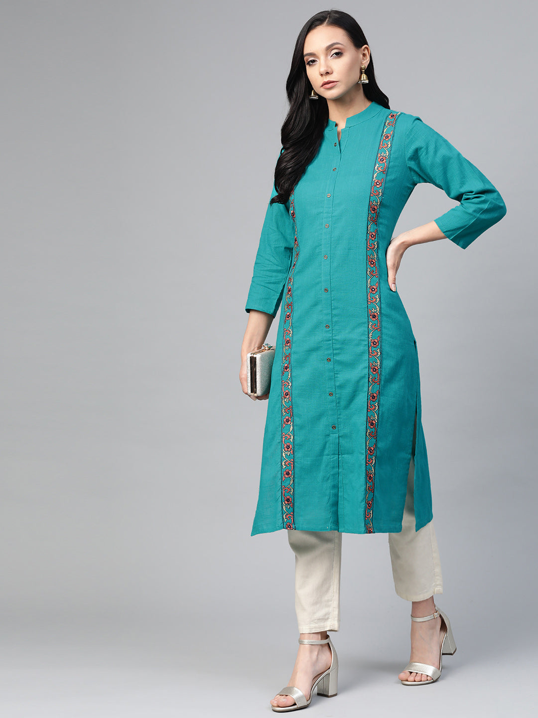 Jompers Women Green Embroidered Detail Straight Kurta