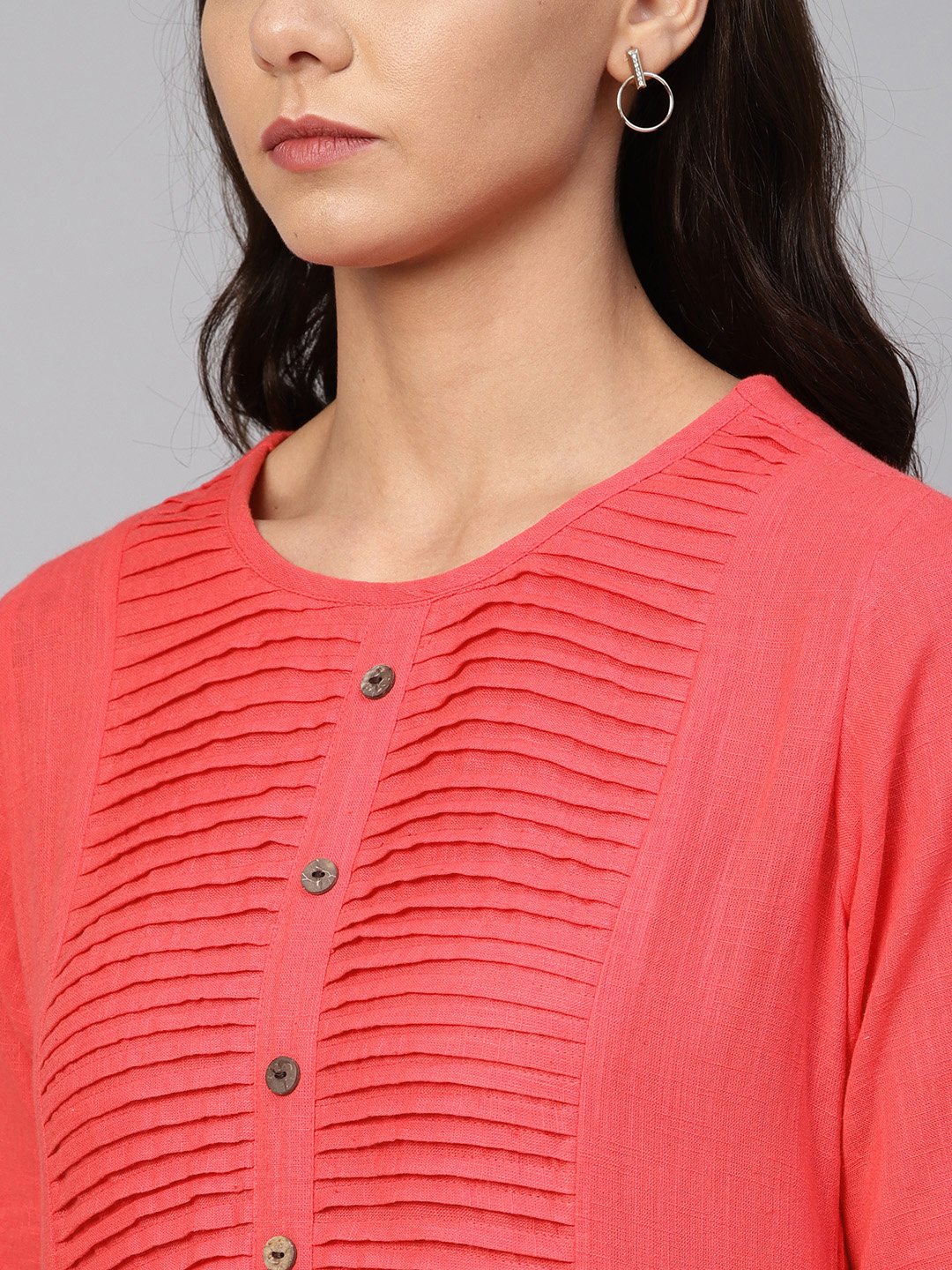 Jompers Women Peach Cotton Straight Kurta with Pintucks