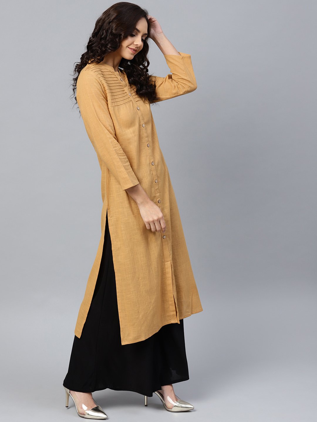 Jompers Women Beige Cotton Straight Kurta with Pintucks