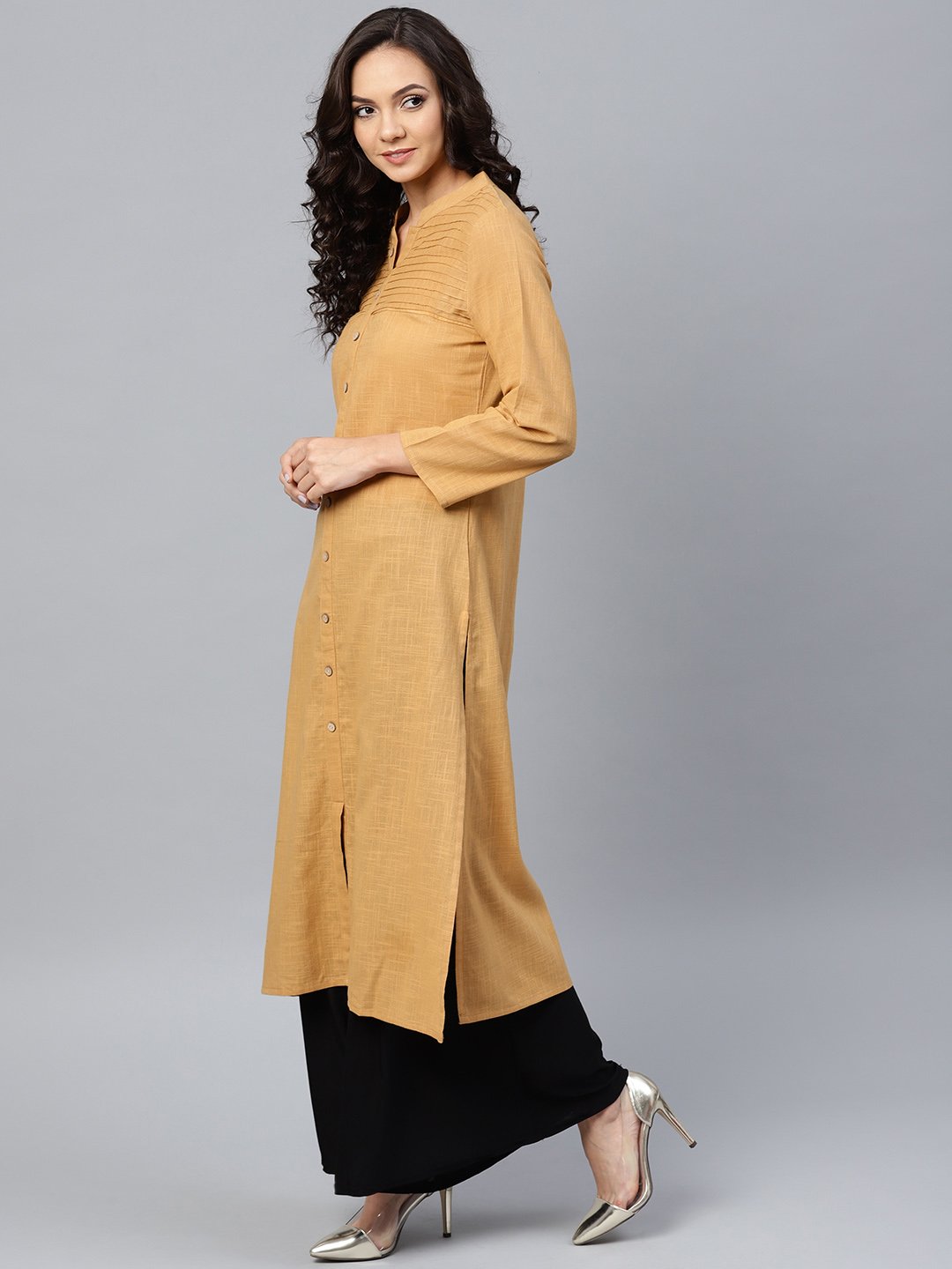 Jompers Women Beige Cotton Straight Kurta with Pintucks