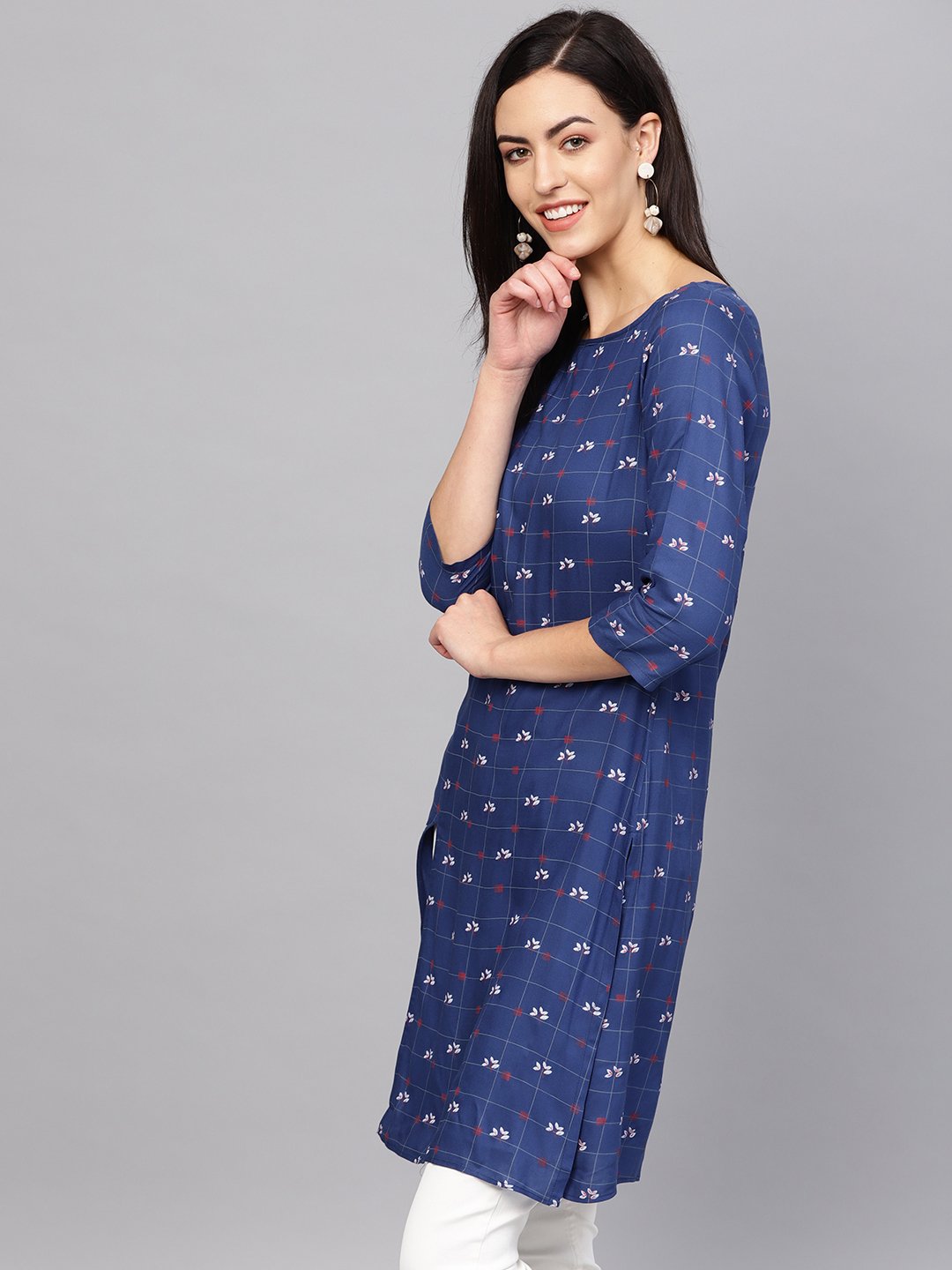 Jompers Women Blue & Off-White Checked Straight Kurta
