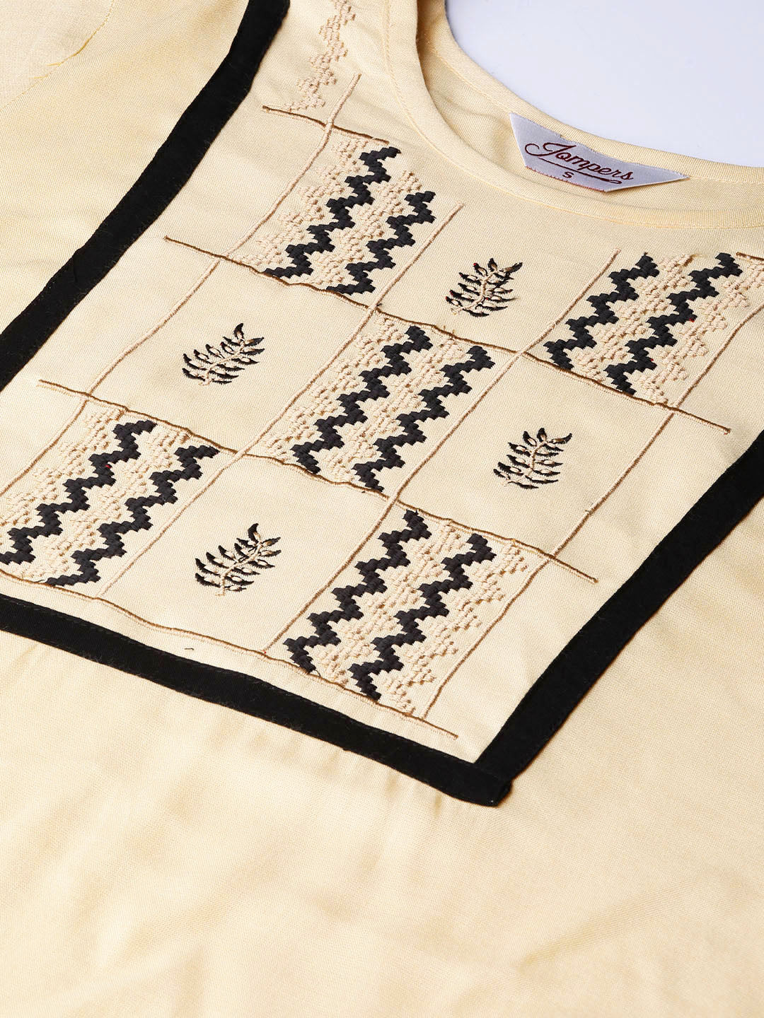 Jompers Women Cream-Coloured Yoke Design Straight Kurta