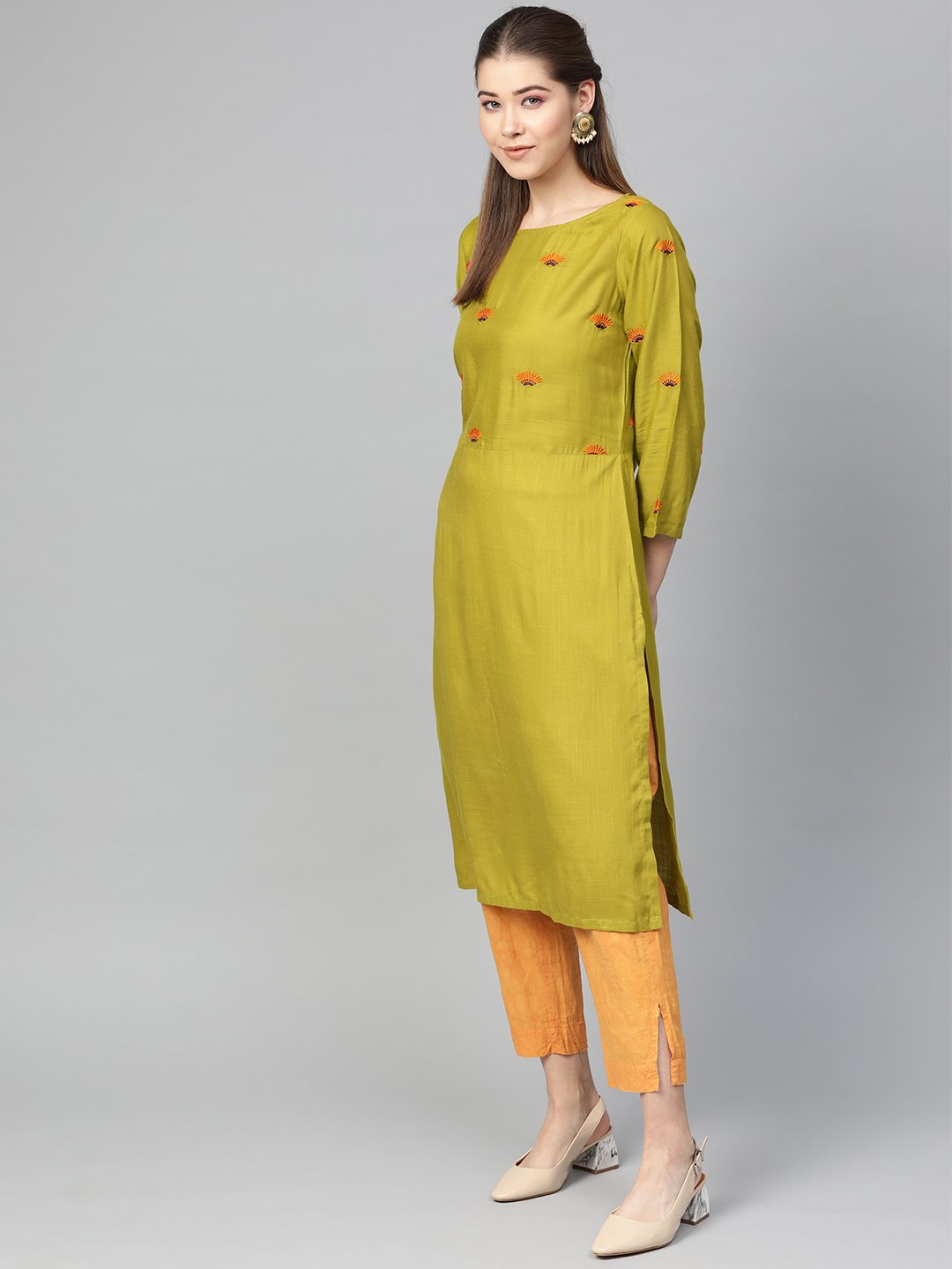 Jompers Women Green Yoke Design Straight Kurta ( Olive )