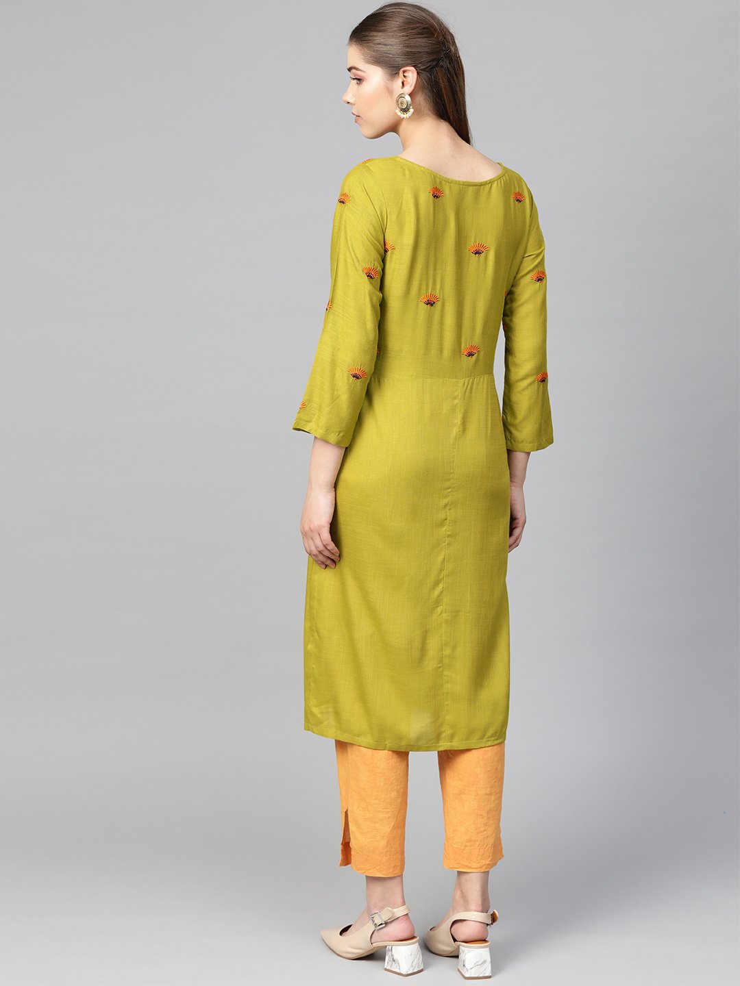 Jompers Women Green Yoke Design Straight Kurta ( Olive )