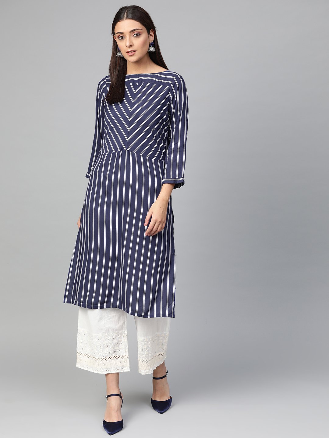 Jompers Women Navy Blue & White Striped Straight Kurta