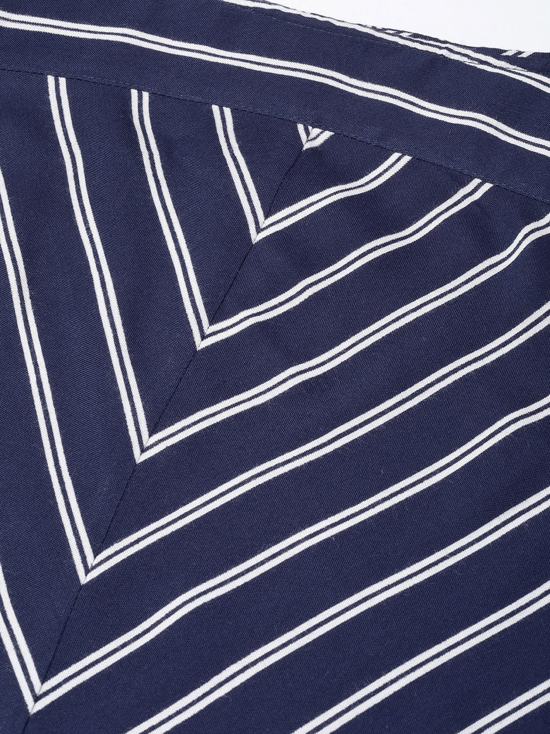Jompers Women Navy Blue & White Striped Straight Kurta