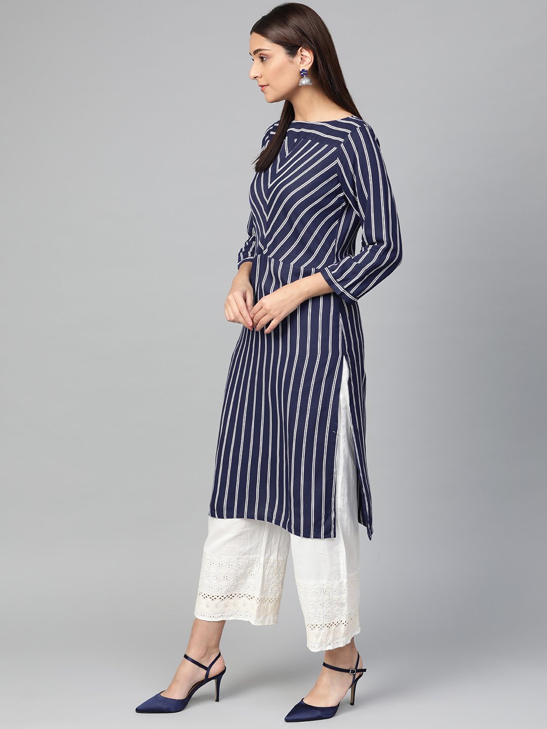 Jompers Women Navy Blue & White Striped Straight Kurta