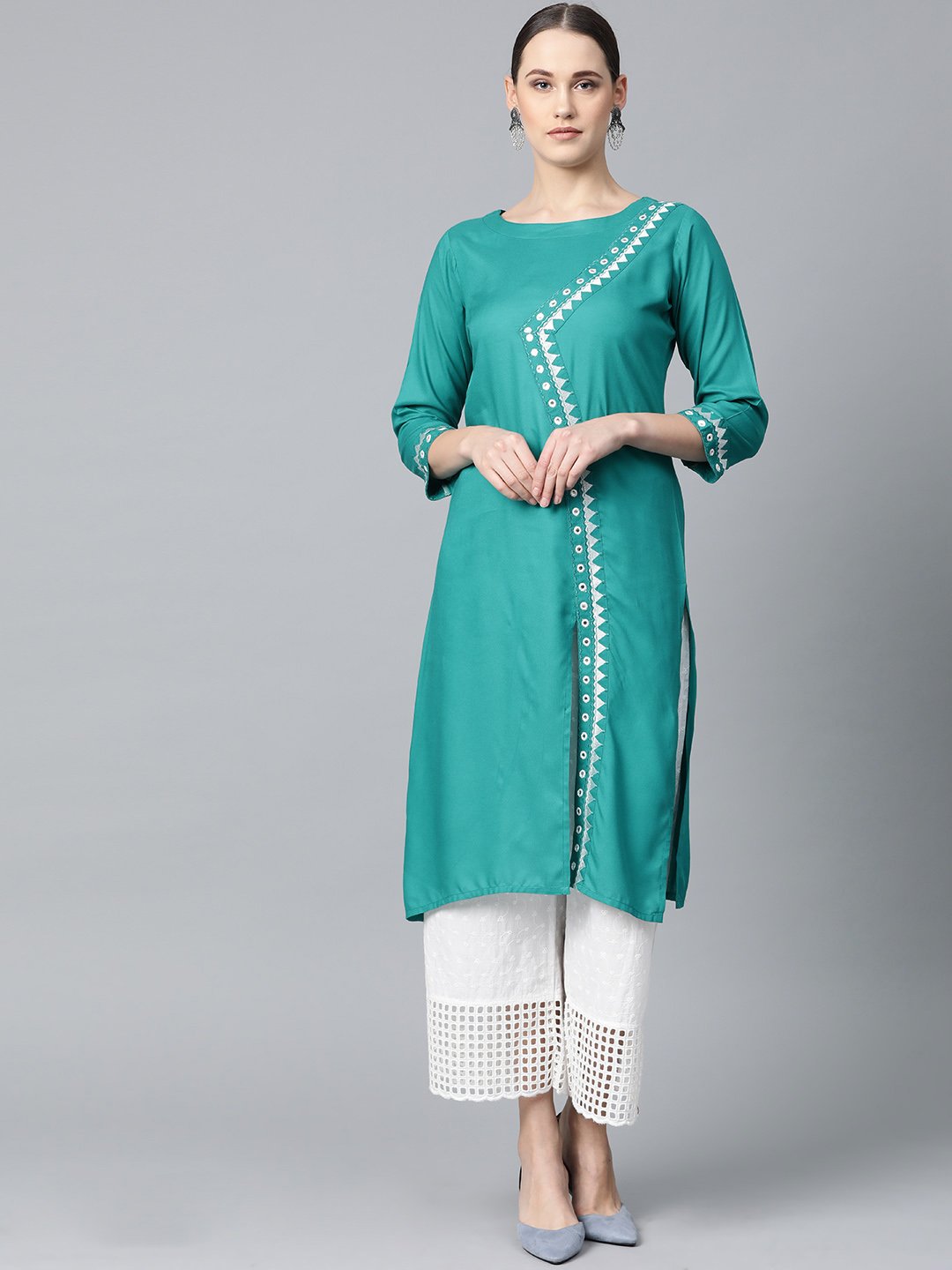 Jompers Women Rama Green Embroidered Straight Kurta