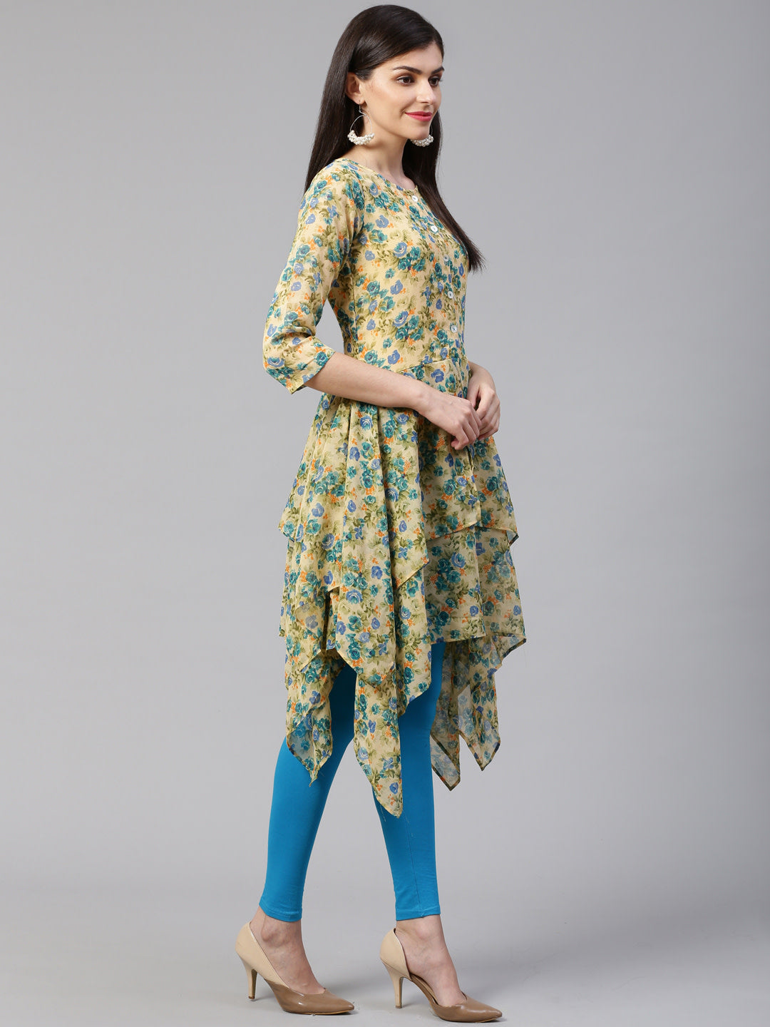 Jompers Women Beige & Blue Floral Printed A-Line Kurta
