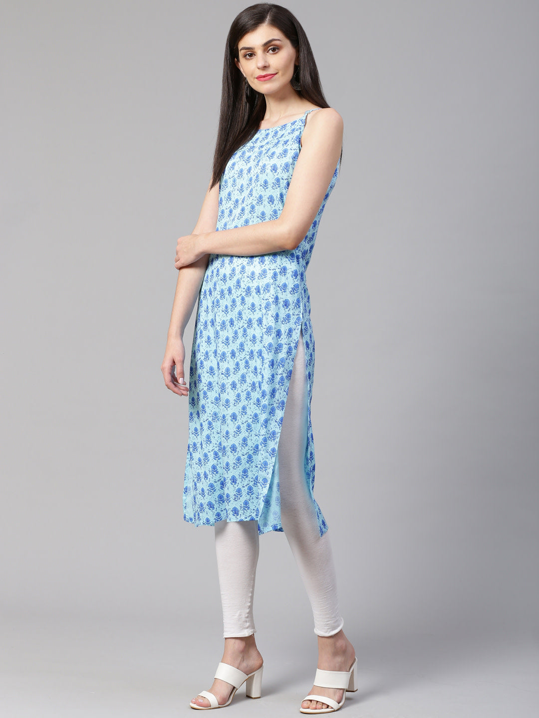 Jompers Women Blue Printed Straight Kurta