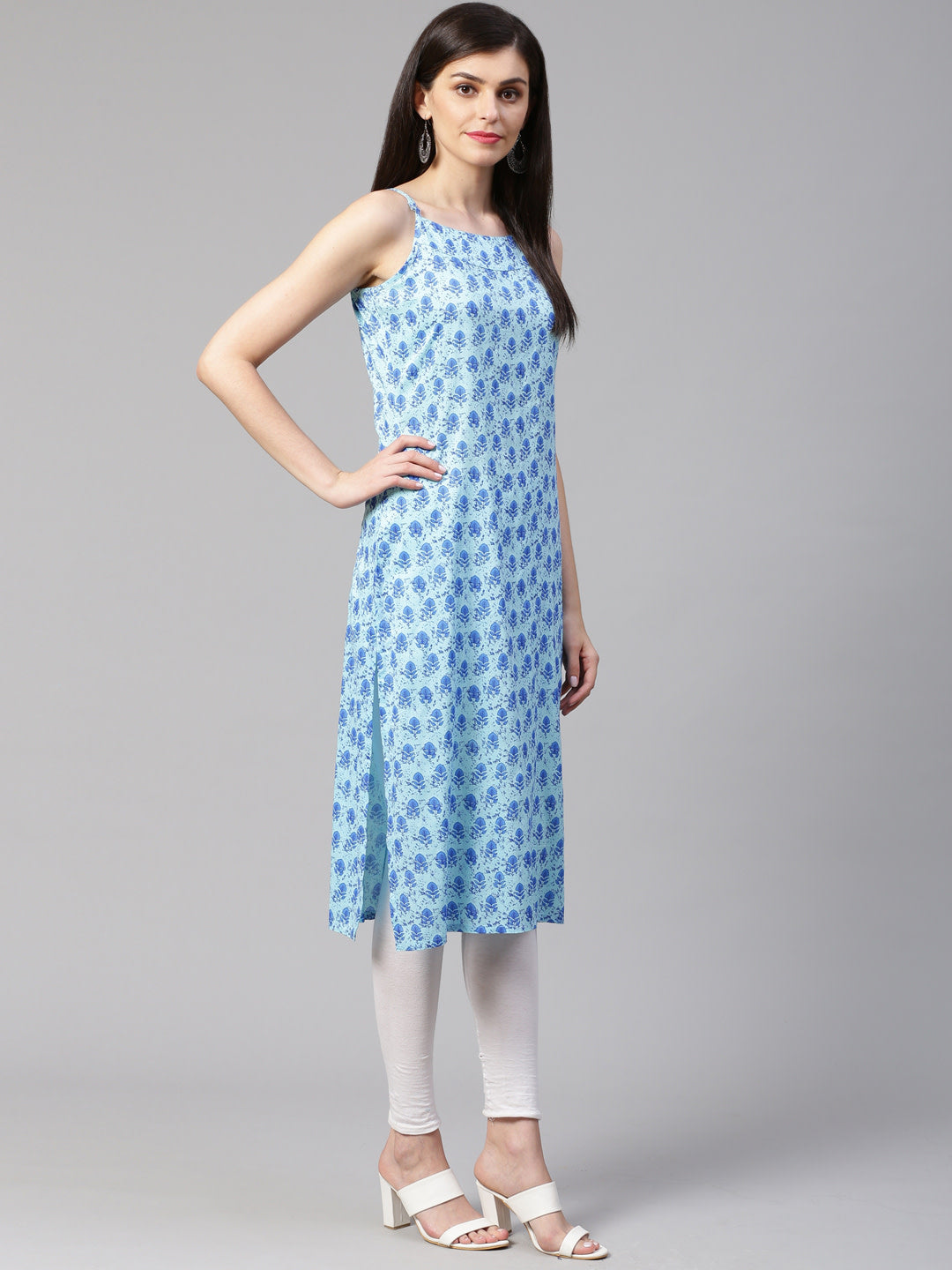Jompers Women Blue Printed Straight Kurta