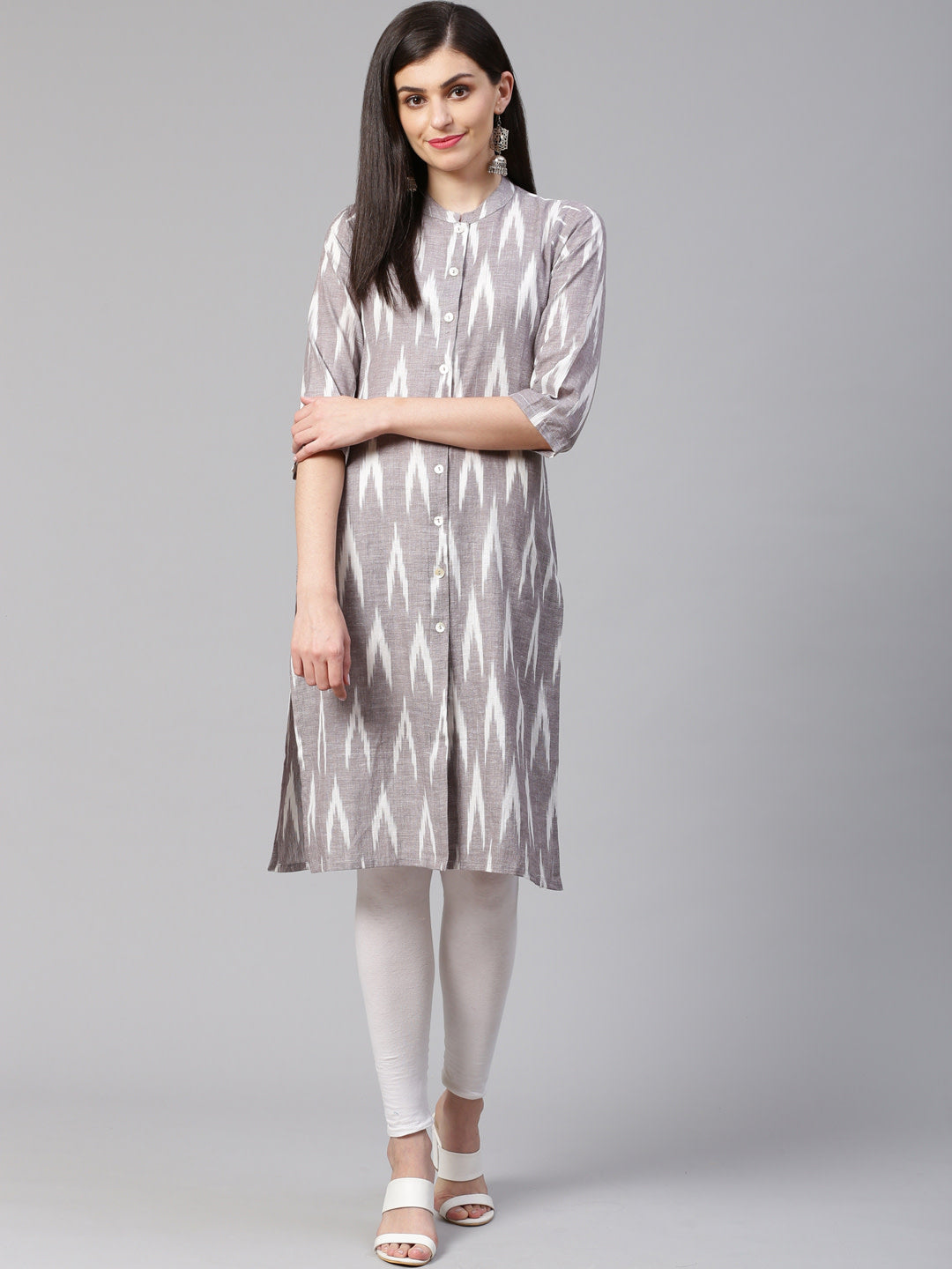 Jompers Women Grey & Cream-Coloured Ikkat Woven Design Straight Kurta