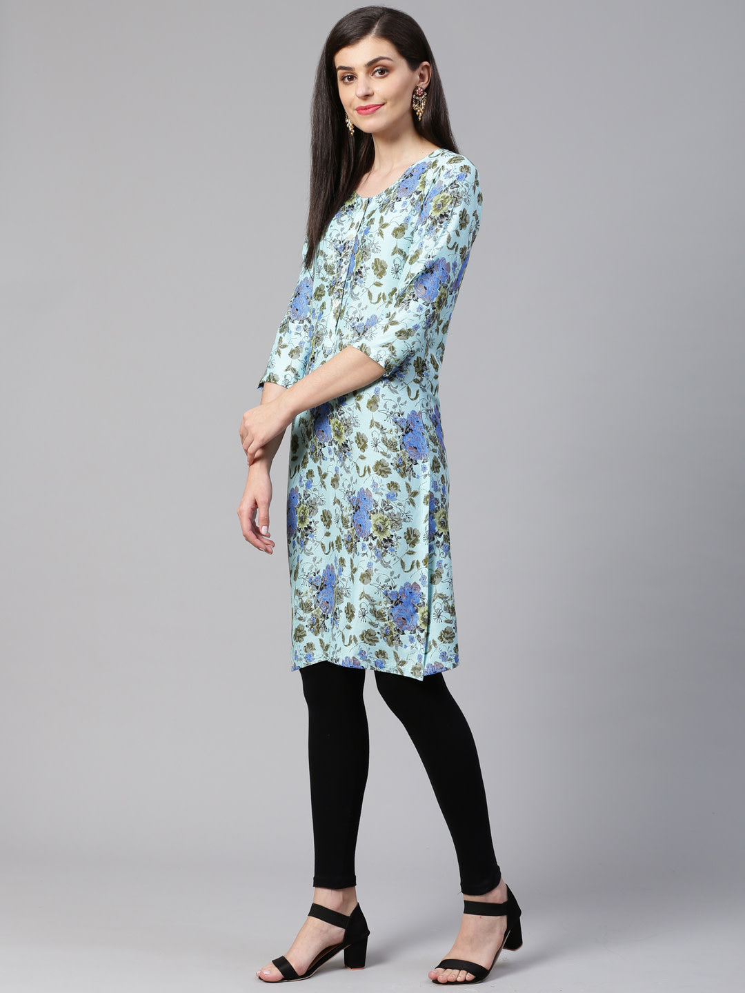 Jompers Women Blue & Green Floral Print Straight Kurta