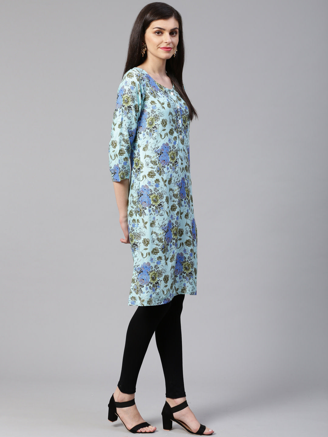 Jompers Women Blue & Green Floral Print Straight Kurta
