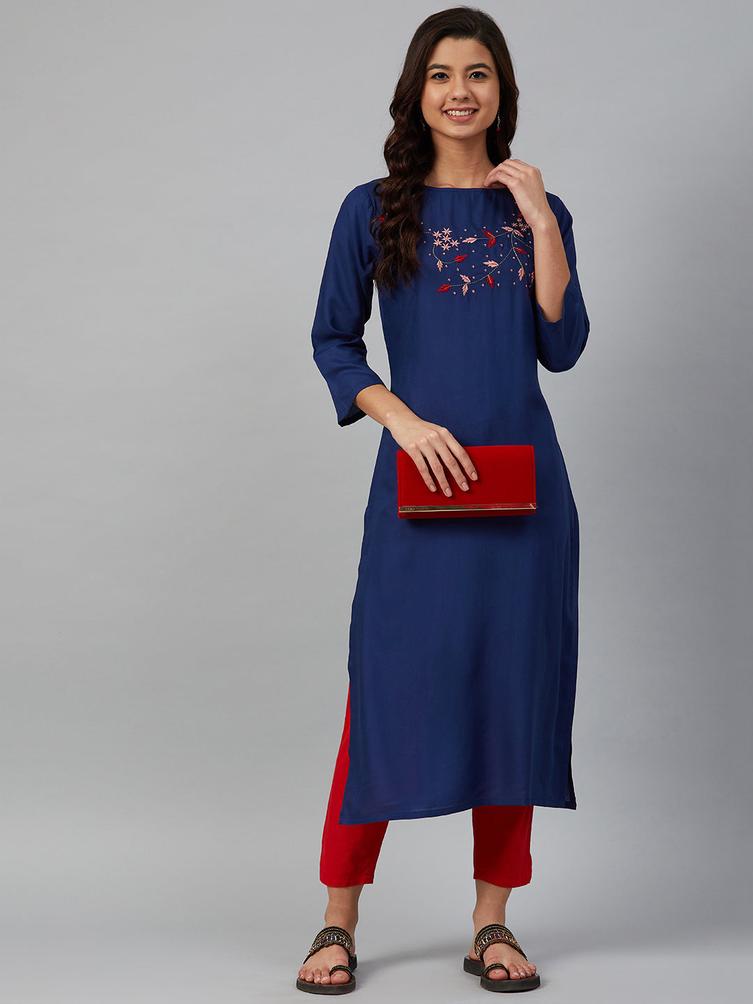 Jompers Women Blue & Pink Yoke Embroidered Straight Kurta