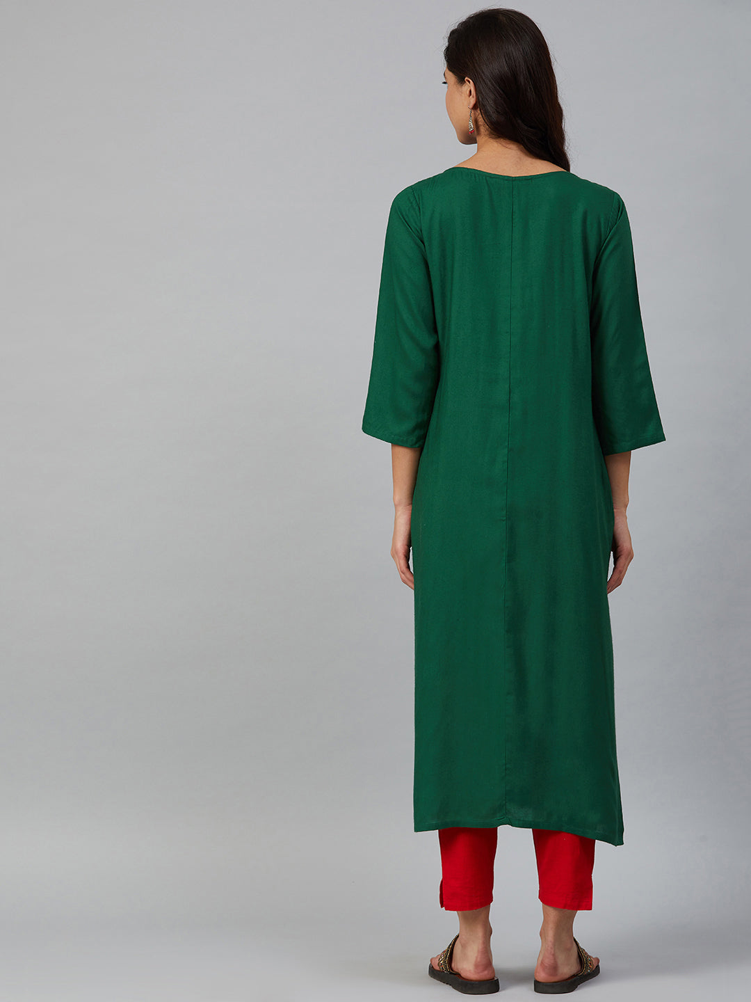 Jompers Women Green & Peach-Coloured Yoke Embroidered Straight Kurta