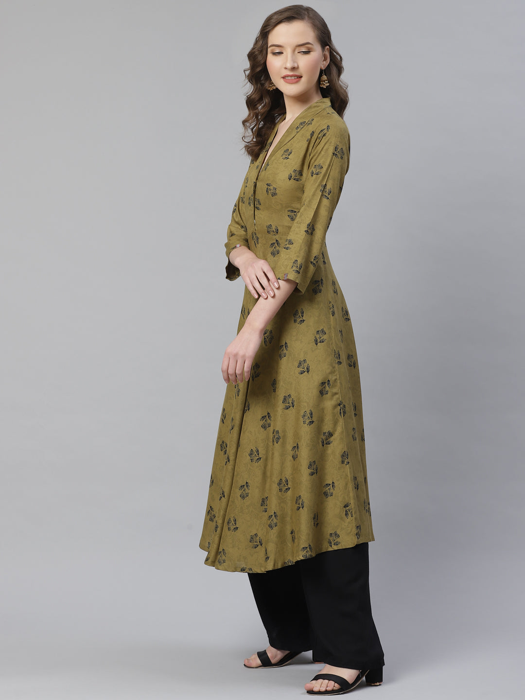 Jompers Women Olive & Black Floral Printed A-Line Kurta