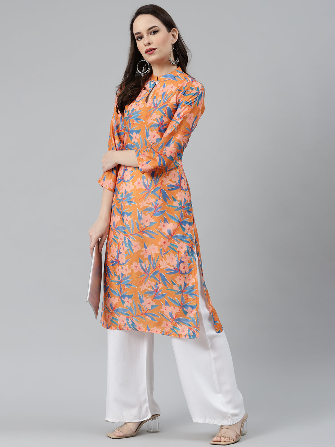Jompers Women Orange & Blue Floral Printed Keyhole Neck Floral Kurta