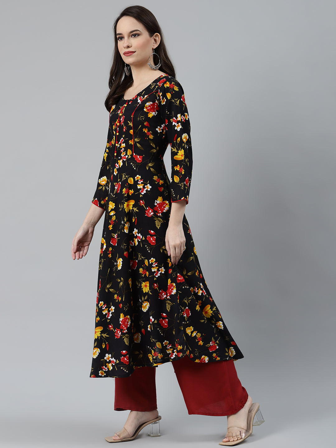 Jompers Women Black & Red Floral Printed Floral Anarkali Kurta