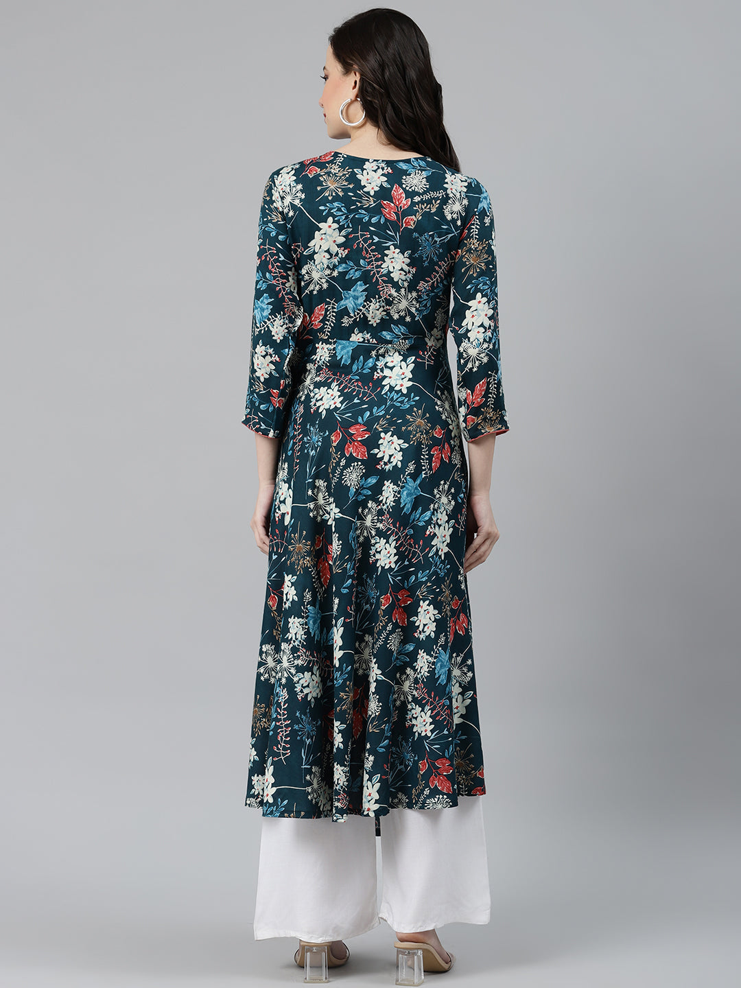 Jompers Women Blue & Pink Floral Printed Floral Anarkali Kurta