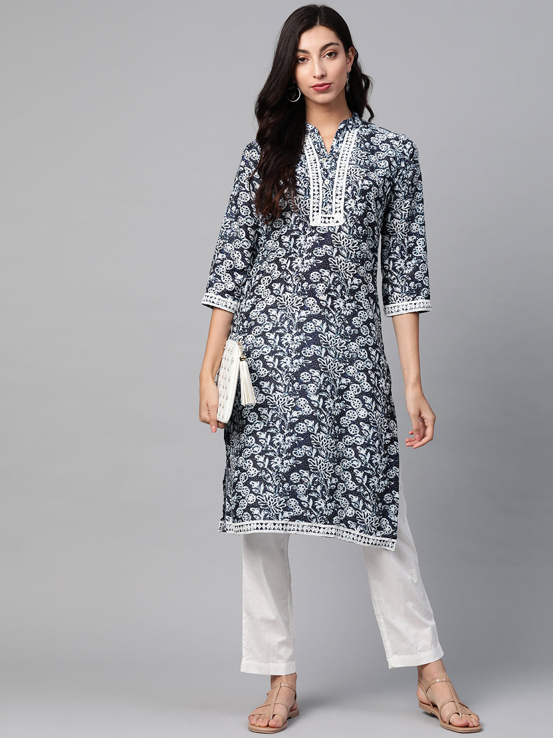 Jompers Women Navy Blue & Off White Ethnic Motifs Printed Kurta