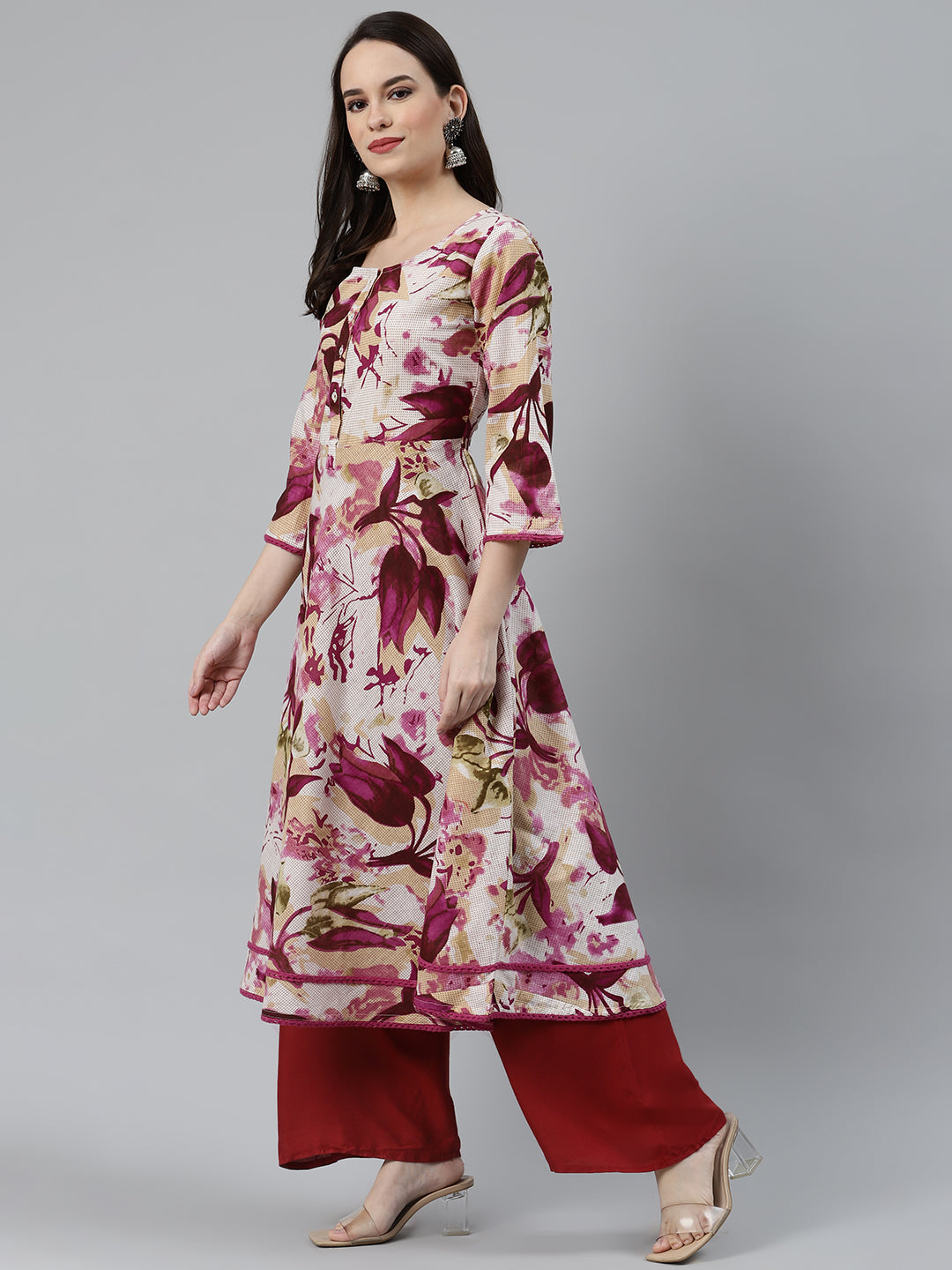 Jompers Women Off White & Purple Floral Printed Floral Anarkali Kurta