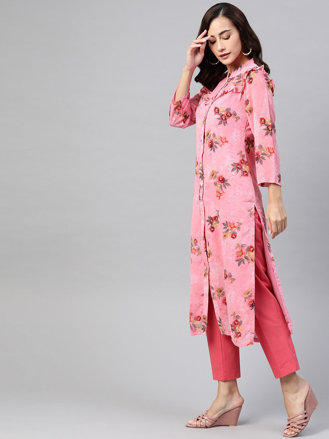 Jompers Women Pink & Olive Green Floral Printed Frills Straight Kurta