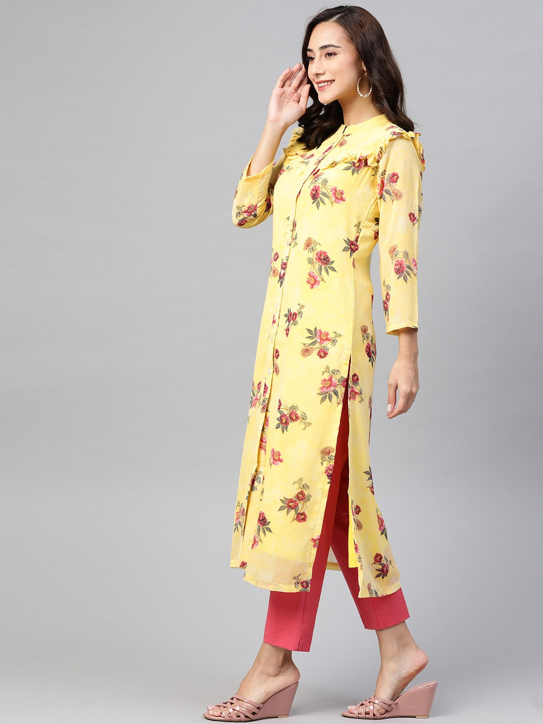 Jompers Women Yelloe & Pink Floral Printed Frills Bows and Ruffles Straight Kurta