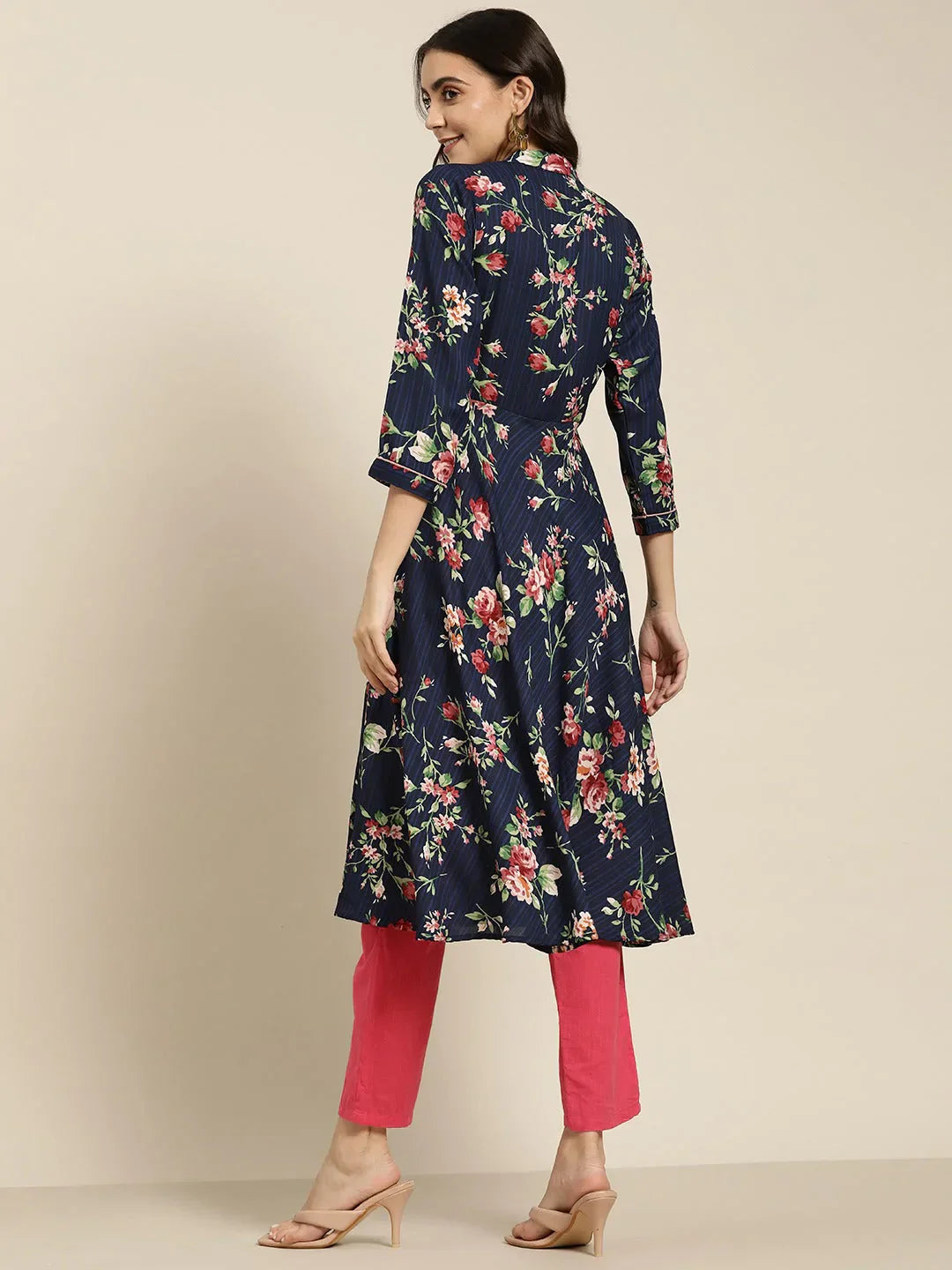 Jompers Women's Blue & Pink Floral Printed Floral Georgette Anarkali Kurta