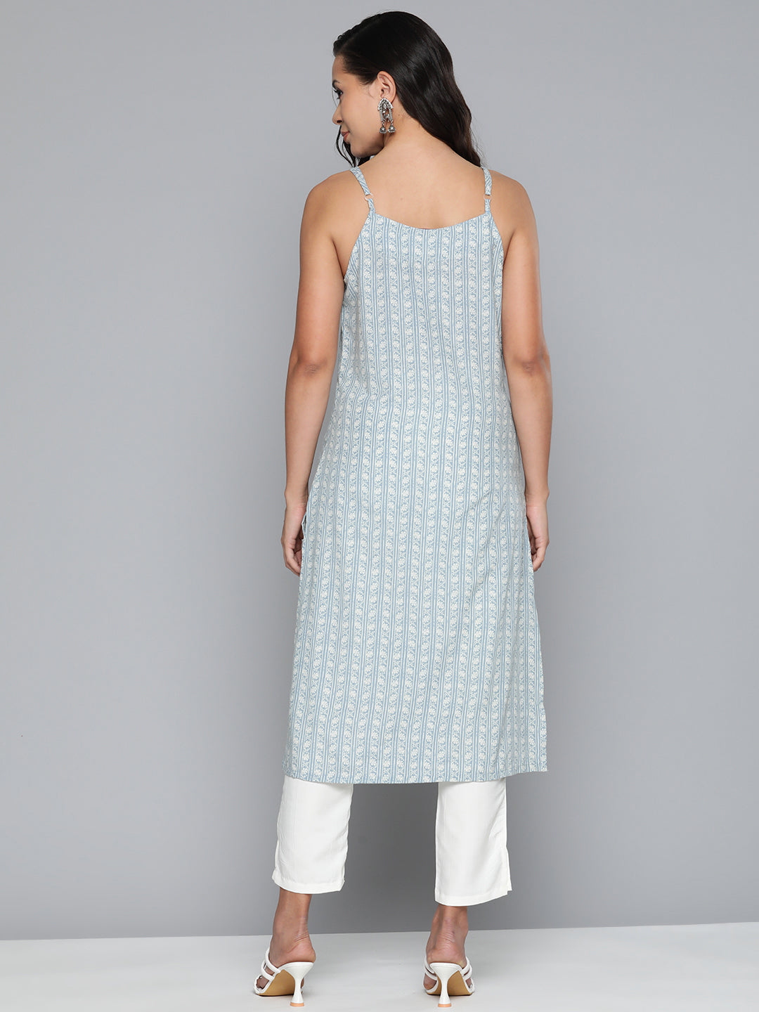 Jompers Women's Floral Printed Blue Kurta - Blue 