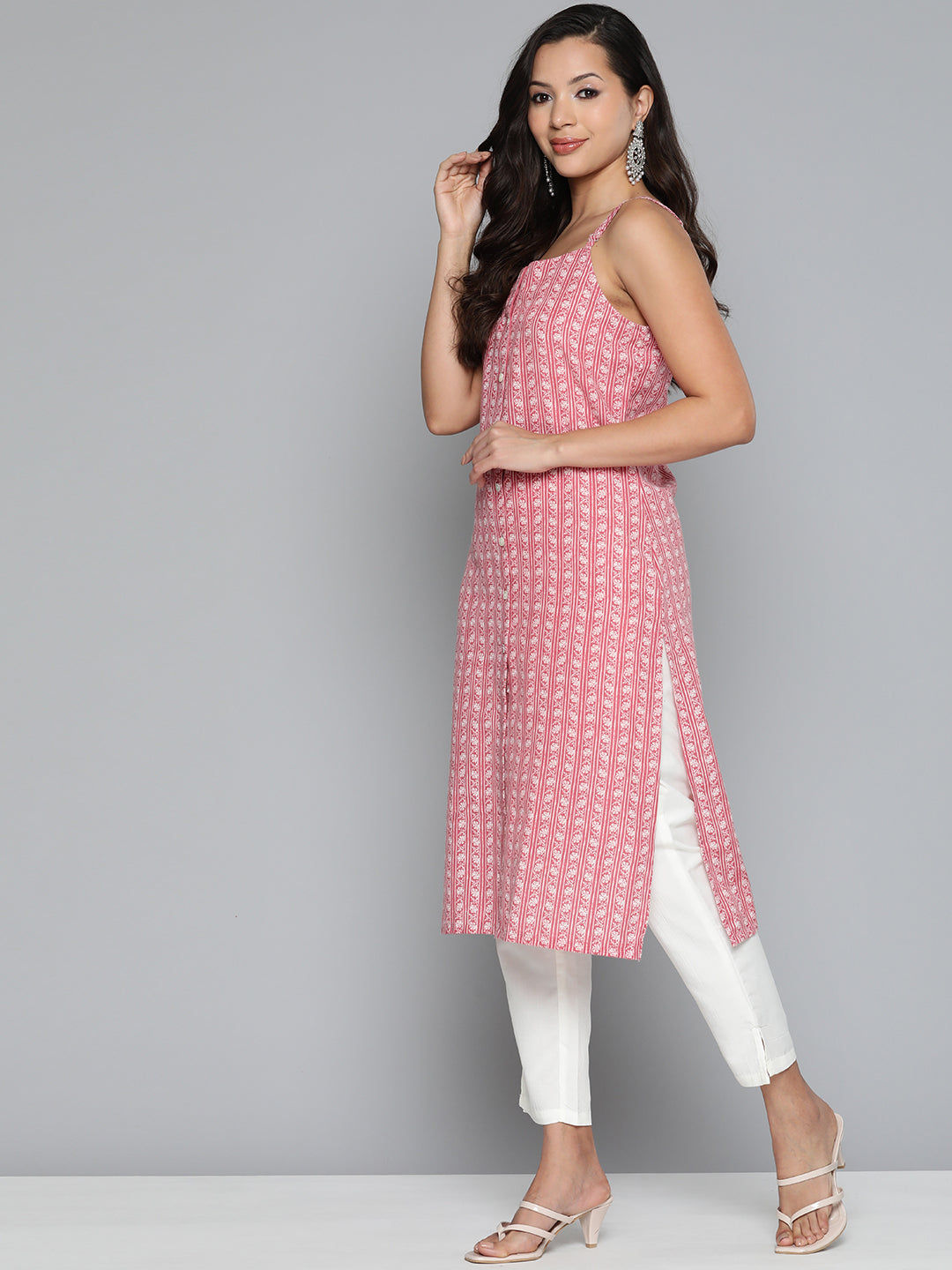 Jompers Women's Floral Printed Red Kurta - Red 